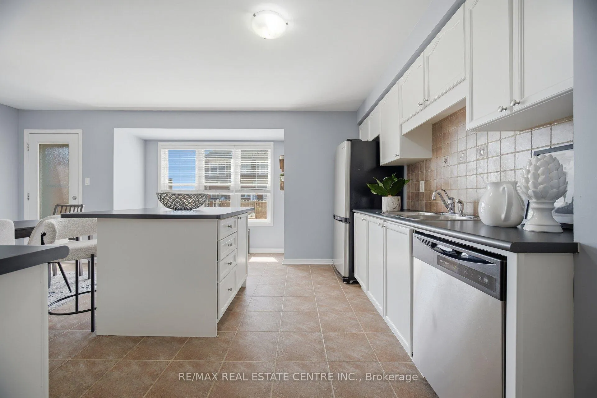 Photo 37 of 680 McEastern Path, Milton, Coates — HOMEH