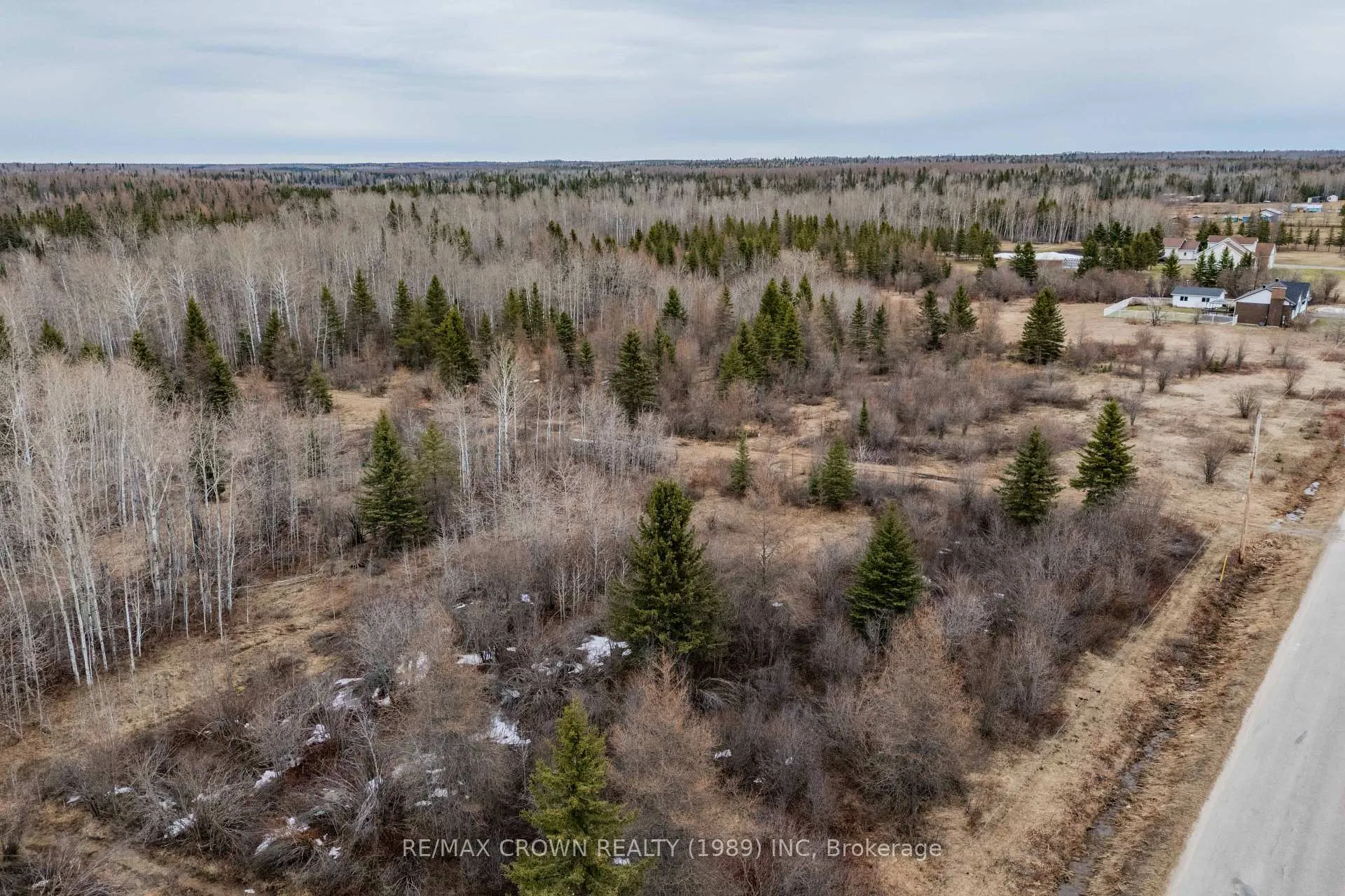Photo 6 of 296 Brunetville Road, Kapuskasing — HOMEH