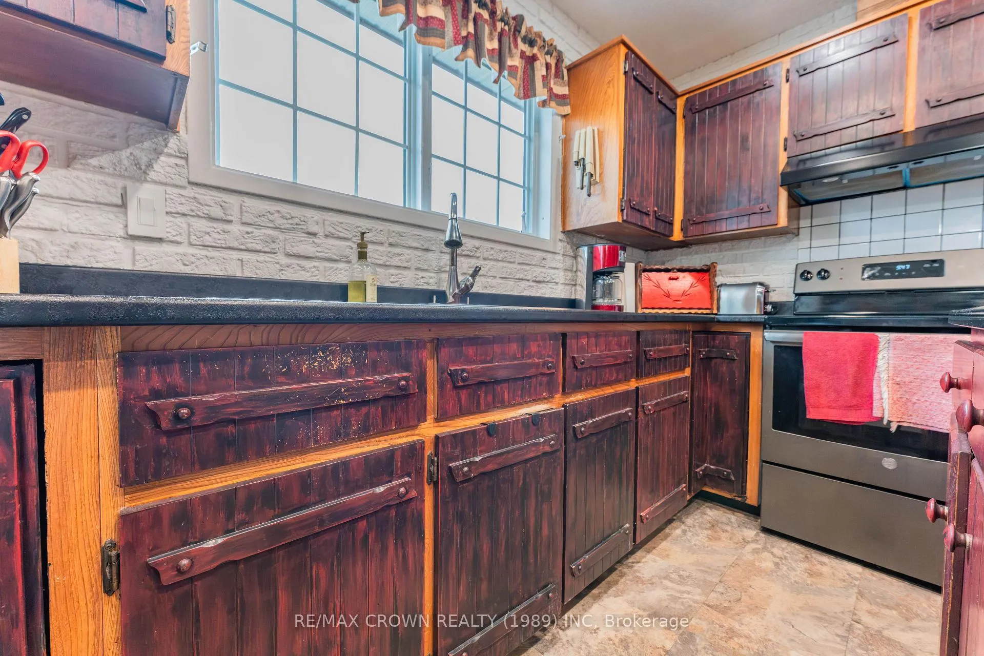 Photo 17 of 296 Brunetville Road, Kapuskasing — HOMEH