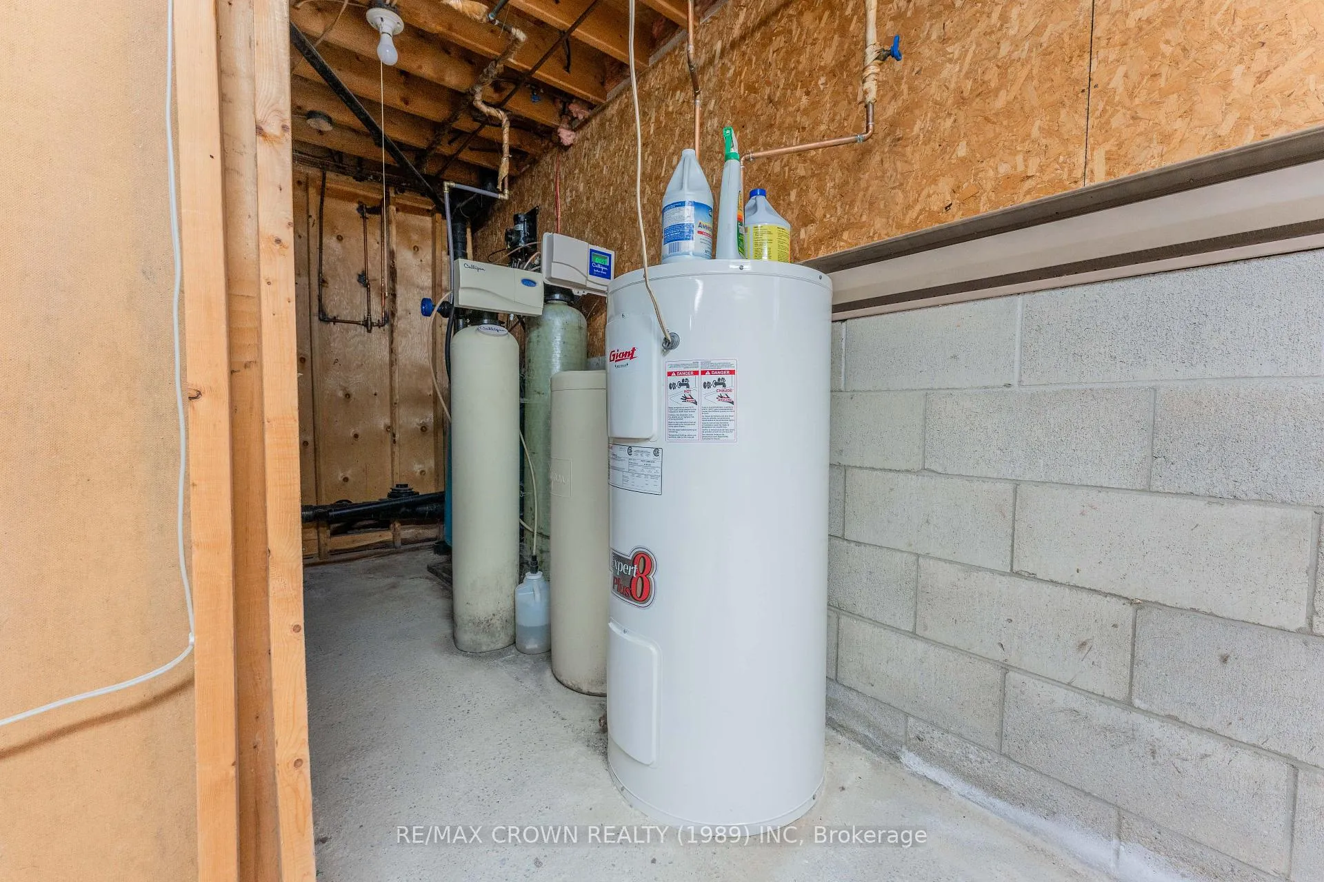 Photo 38 of 296 Brunetville Road, Kapuskasing — HOMEH