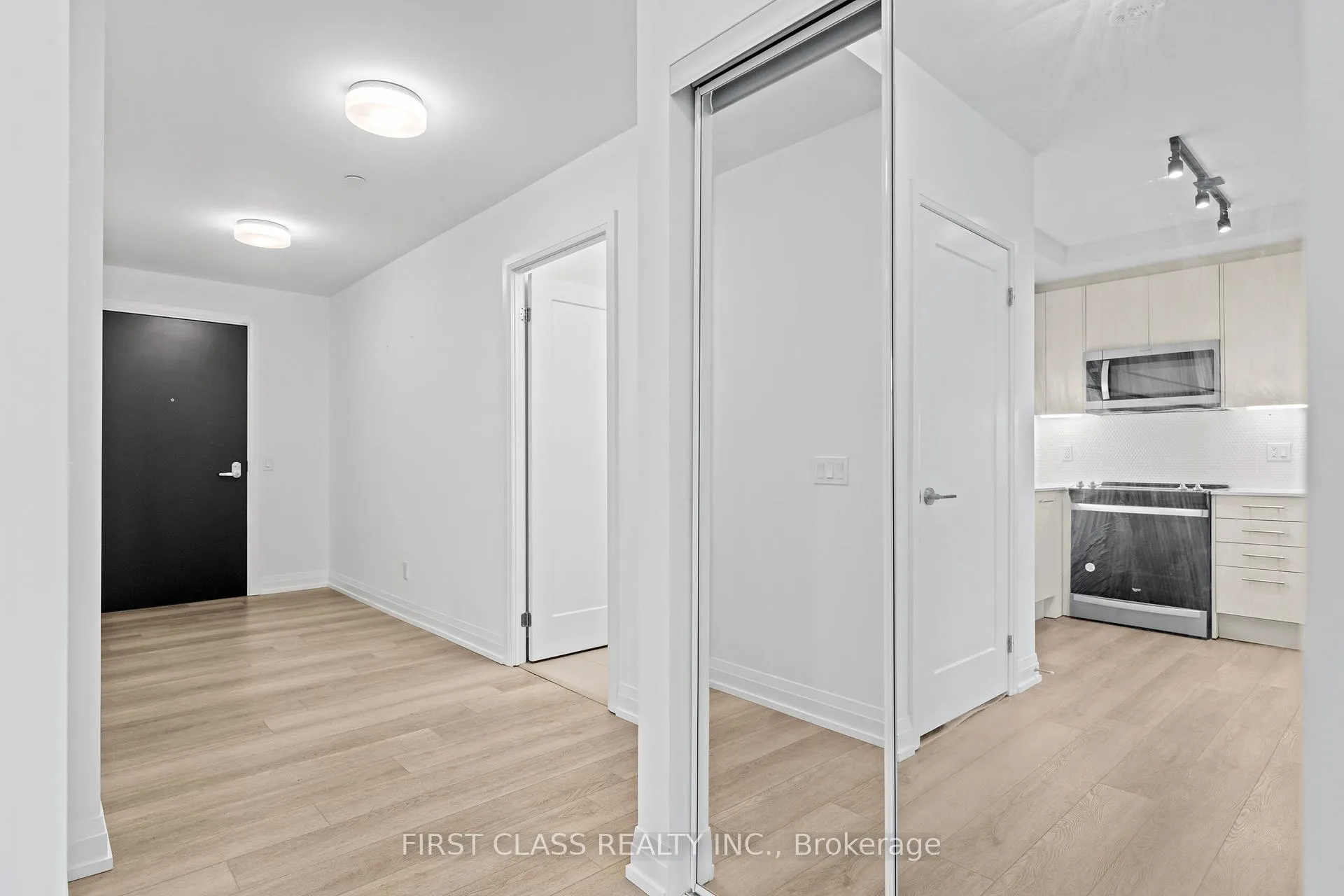 Photo 4 of Unit PH1, 286 Main Street, Toronto, East End-Danforth — HOMEH