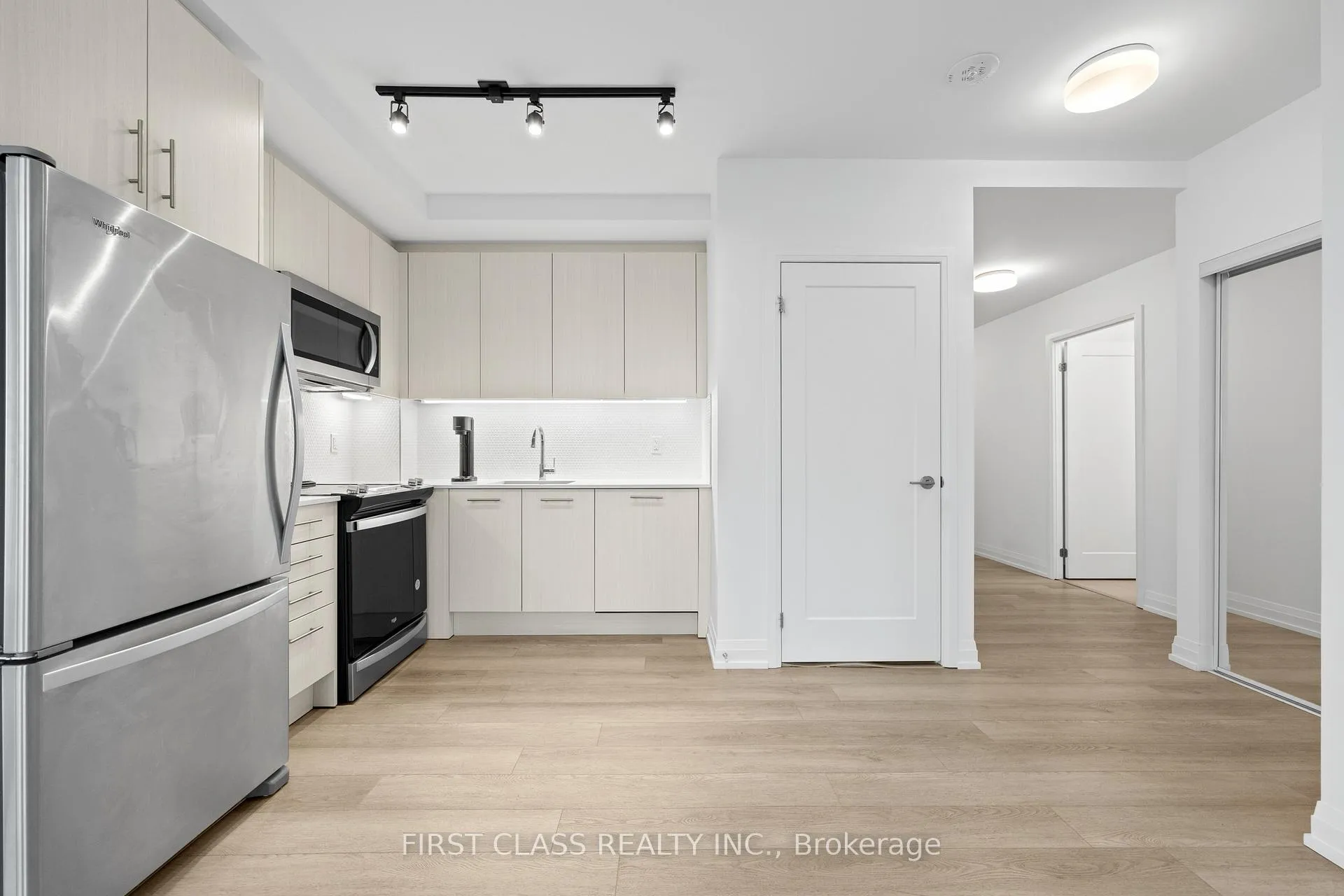 Photo 6 of Unit PH1, 286 Main Street, Toronto, East End-Danforth — HOMEH