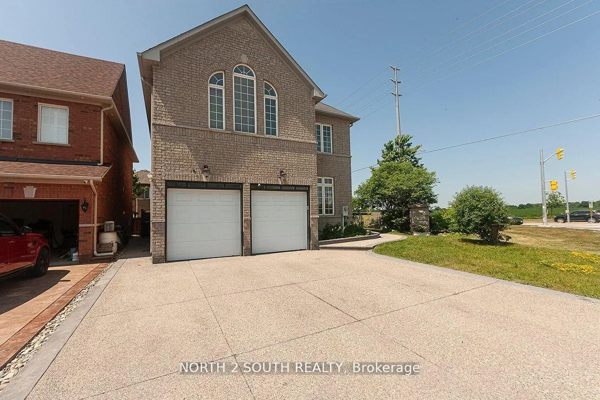 Photo 3 of 2 Yellow Avens Boulevard, Brampton, Sandringham-Wellington — HOMEH
