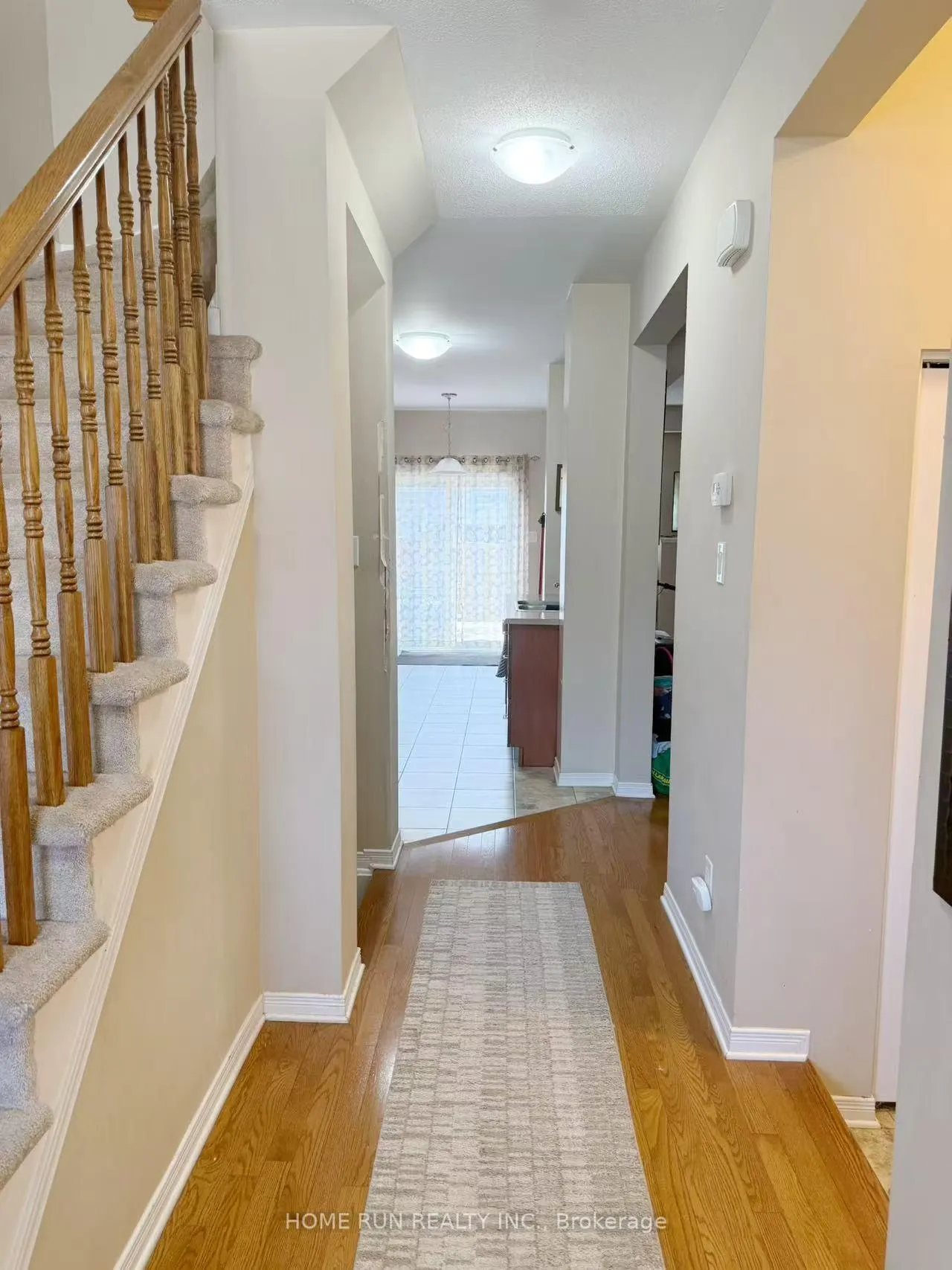 Photo 2 of 212 Losino Crescent, Ottawa, Kanata - Emerald Meadows/Trailwest — HOMEH