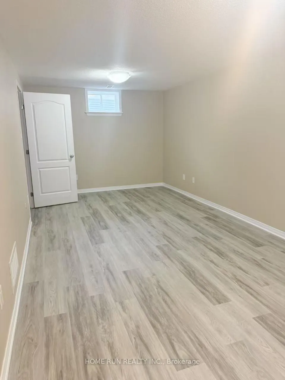 Photo 9 of 212 Losino Crescent, Ottawa, Kanata - Emerald Meadows/Trailwest — HOMEH