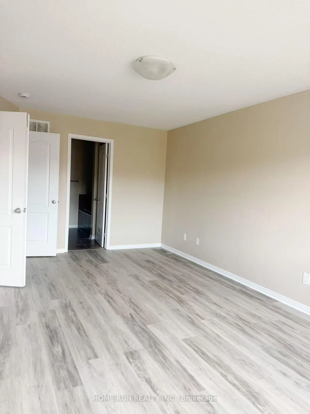 Photo 17 of 212 Losino Crescent, Ottawa, Kanata - Emerald Meadows/Trailwest — HOMEH