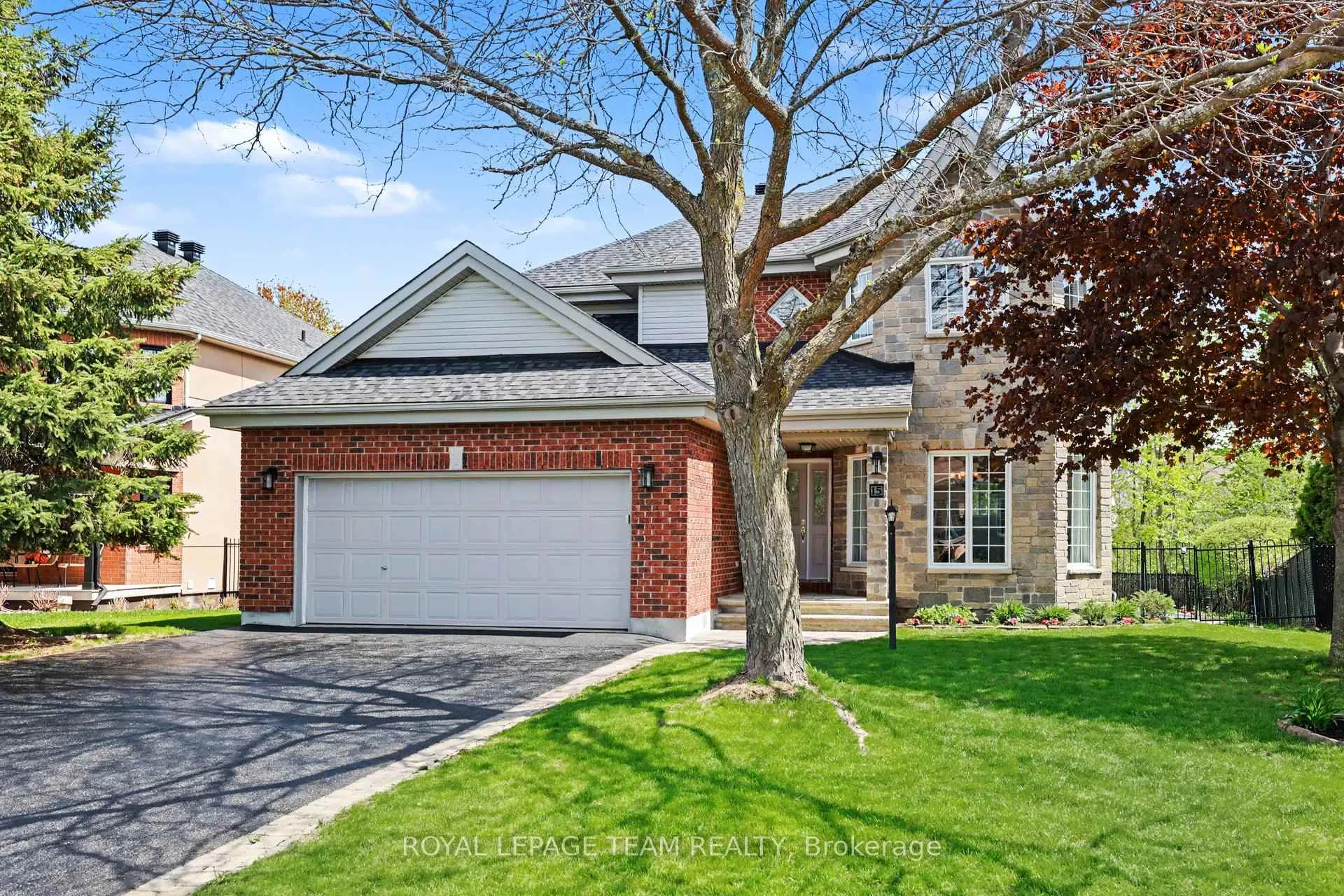 Photo 2 of 15 Ladybirds Crescent, Ottawa, Stittsville (North) — HOMEH