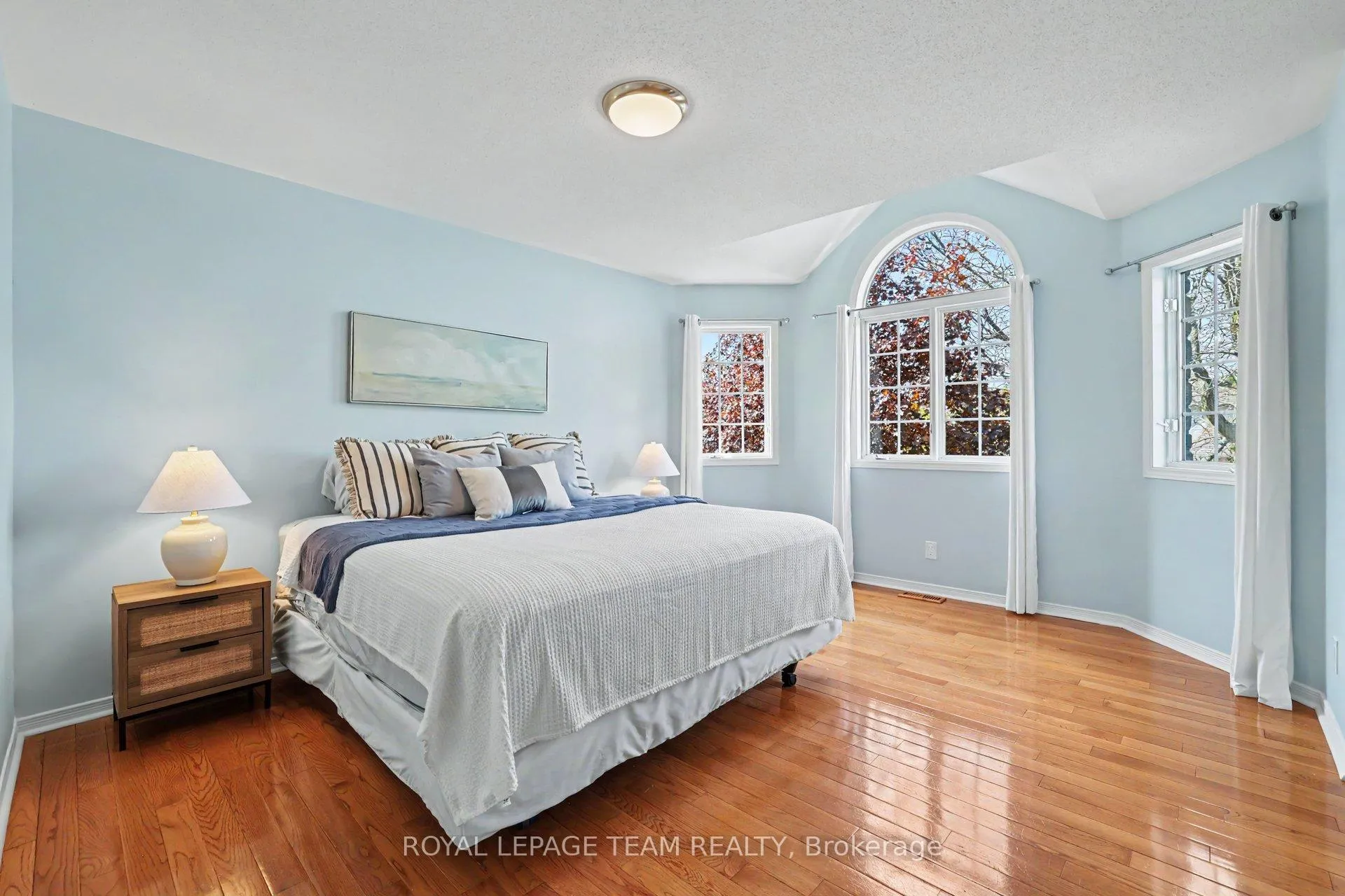 Photo 24 of 15 Ladybirds Crescent, Ottawa, Stittsville (North) — HOMEH