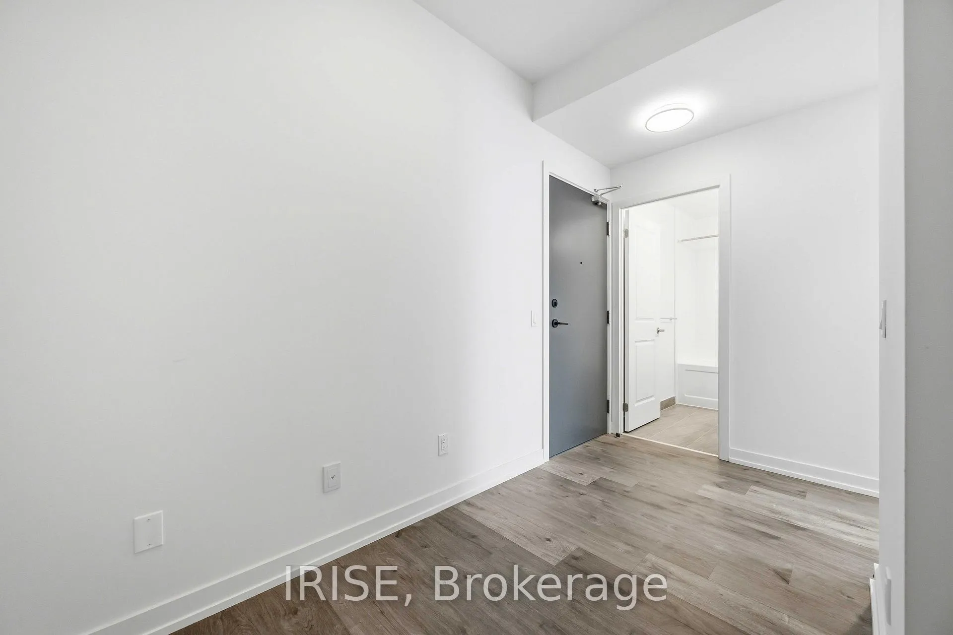 Photo 10 of Unit 307, 1010 Dundas Street E, Whitby, Pringle Creek — HOMEH