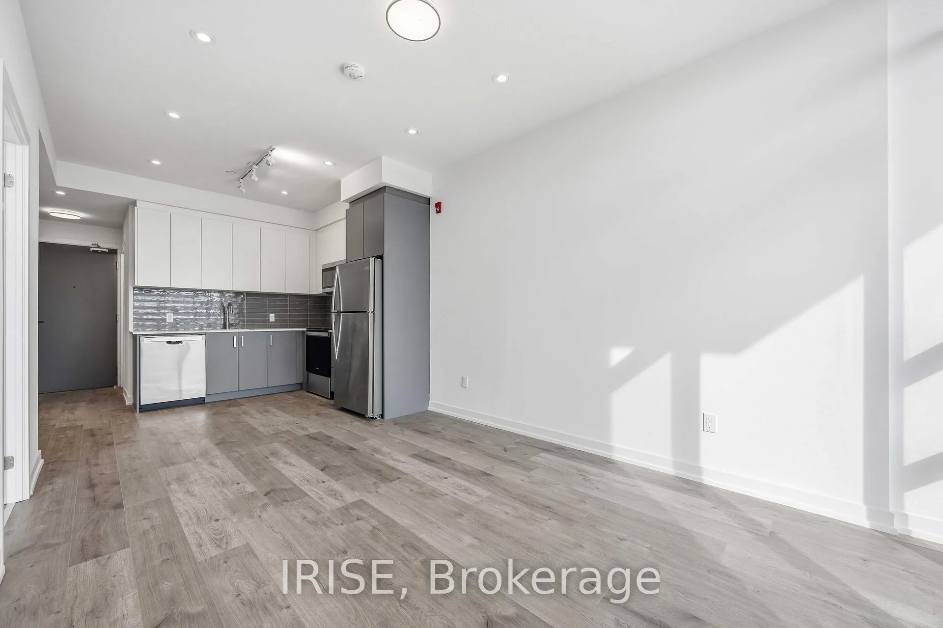 Photo 19 of Unit 307, 1010 Dundas Street E, Whitby, Pringle Creek — HOMEH