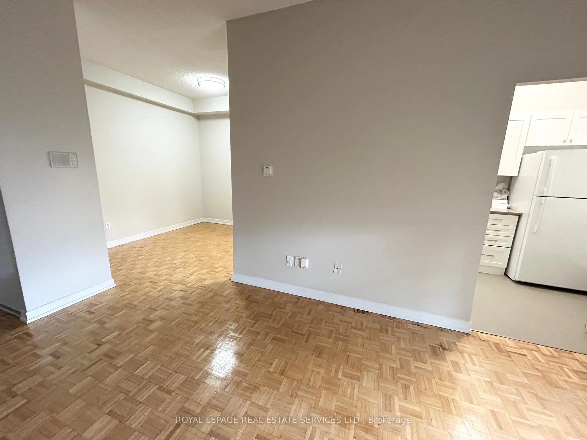 Photo 3 of Unit 102, 16 Cedarwoods Crescent, Kitchener — HOMEH