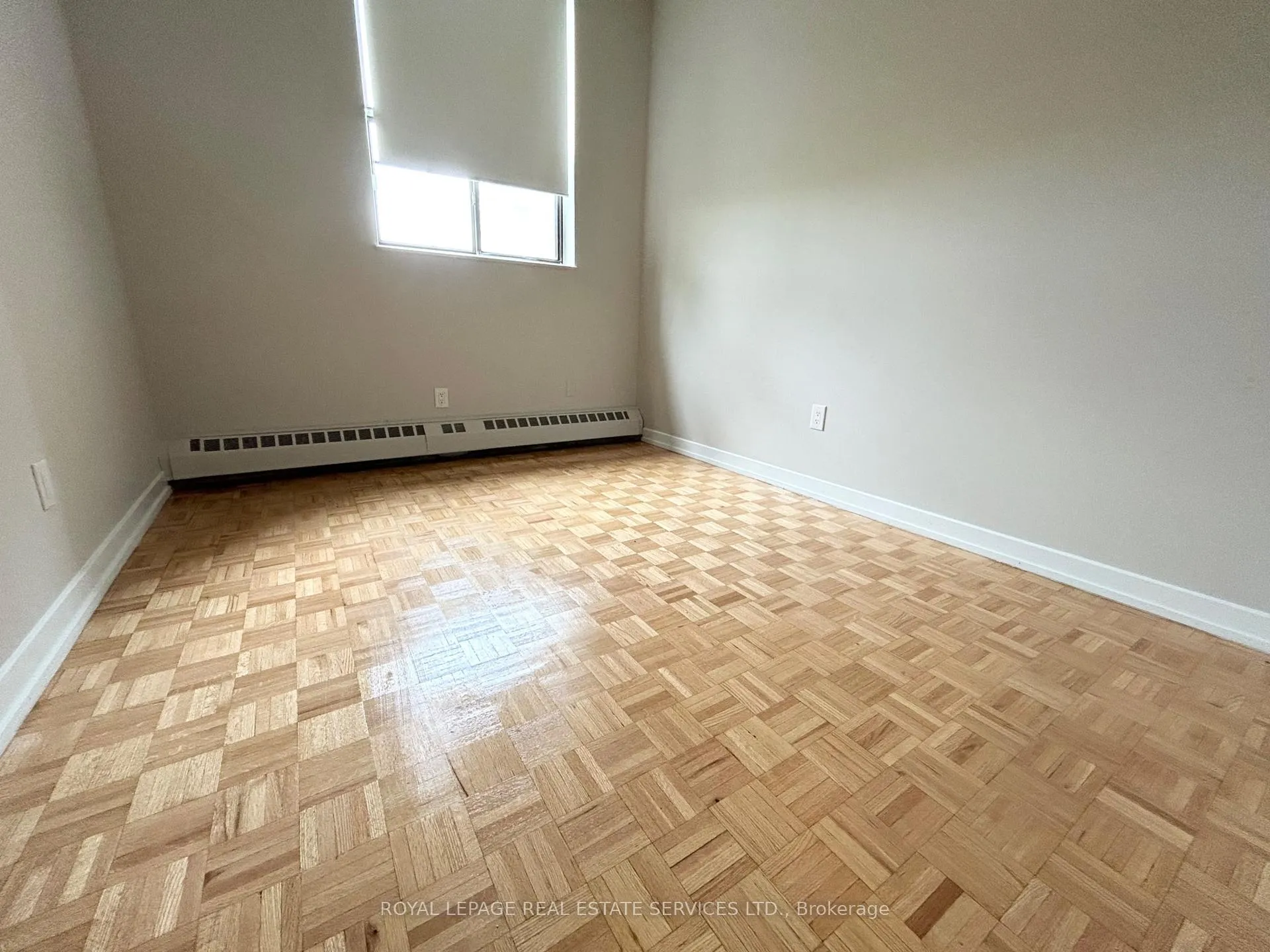 Photo 6 of Unit 102, 16 Cedarwoods Crescent, Kitchener — HOMEH