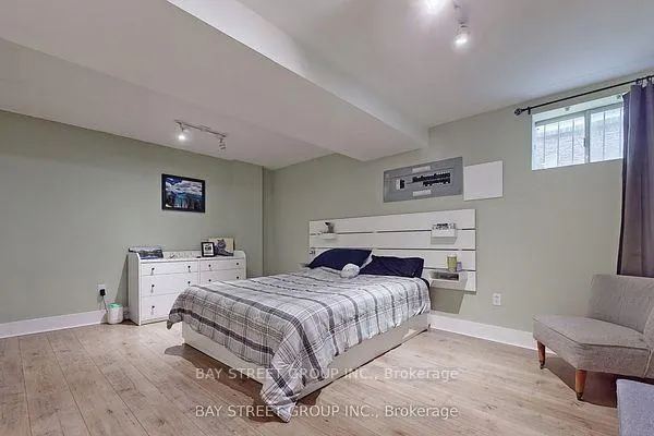 Photo 4 of 40 Henricks Road, Markham, Thornlea — HOMEH