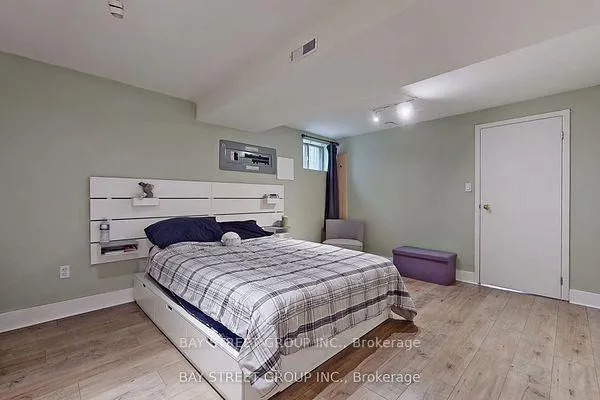 Photo 6 of 40 Henricks Road, Markham, Thornlea — HOMEH