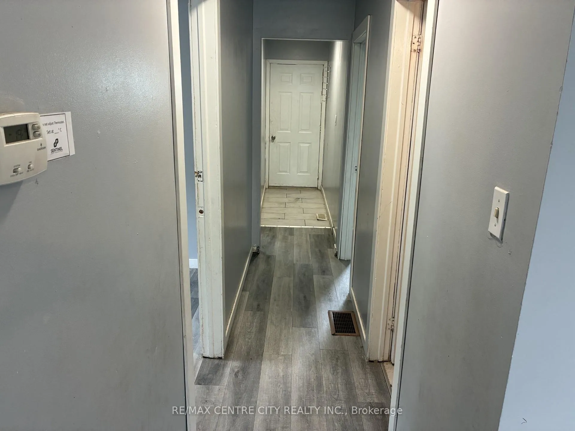 Photo 8 of 1900 Culver Drive, London, East H — HOMEH