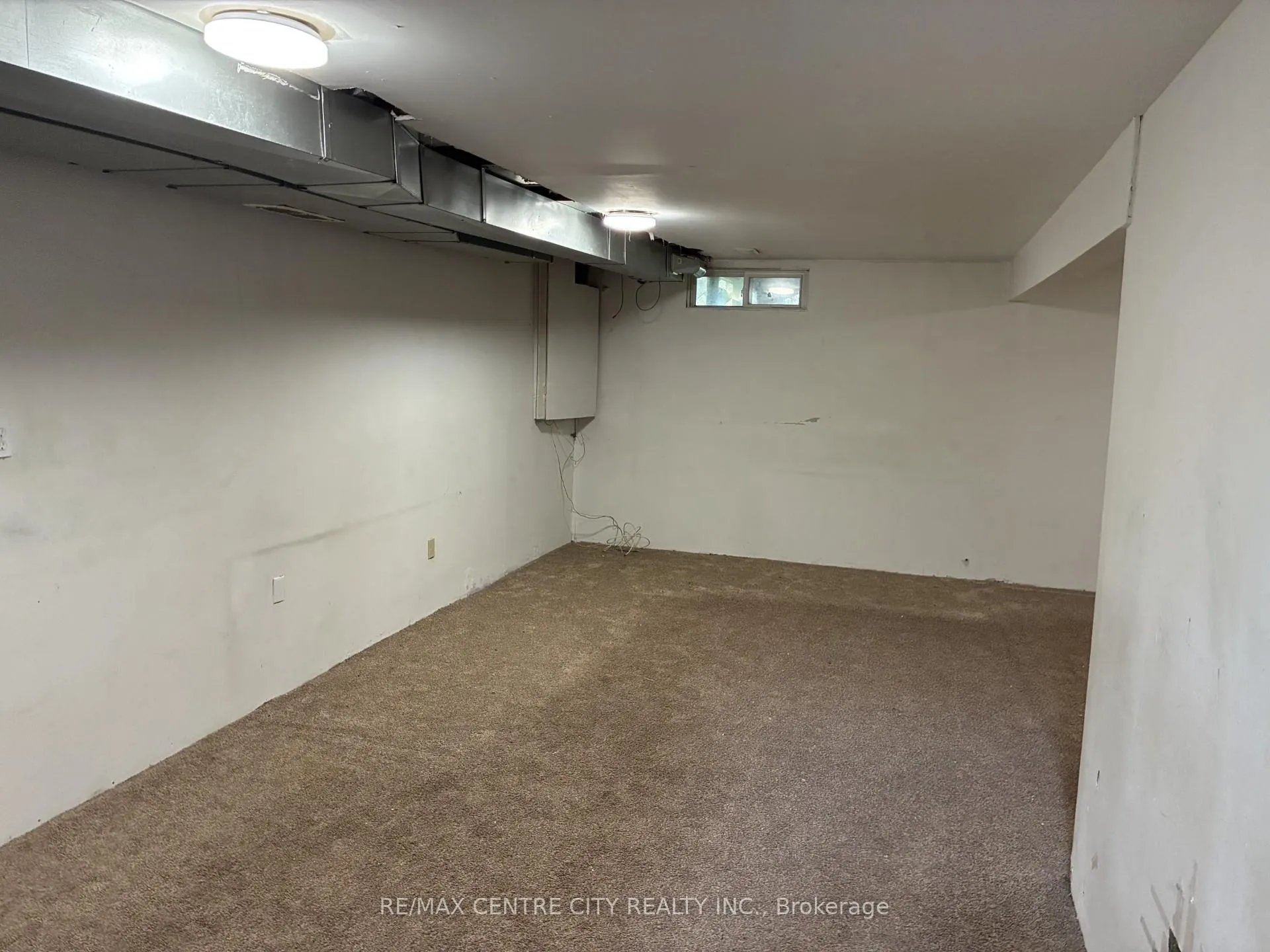Photo 14 of 1900 Culver Drive, London, East H — HOMEH