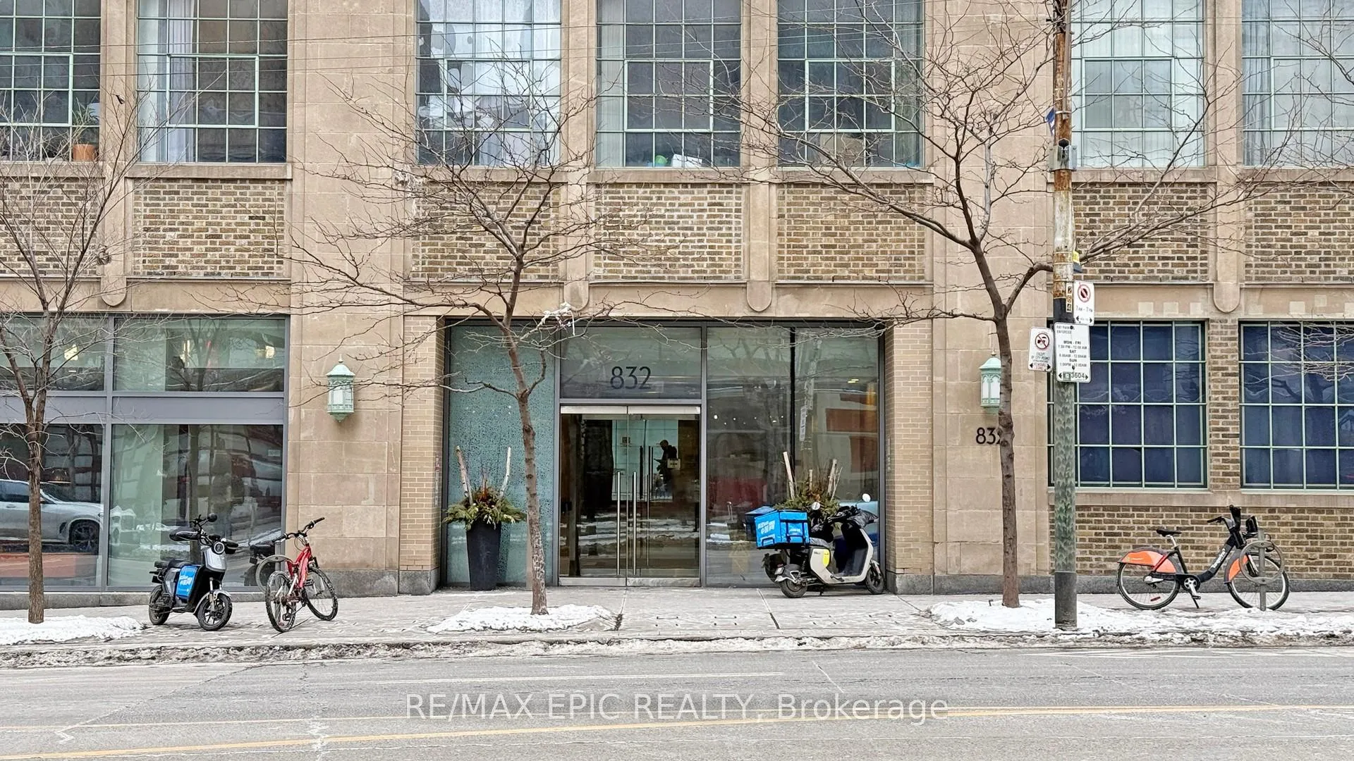 Photo 3 of Unit 3208, 832 Bay Street, Toronto, Bay Street Corridor — HOMEH