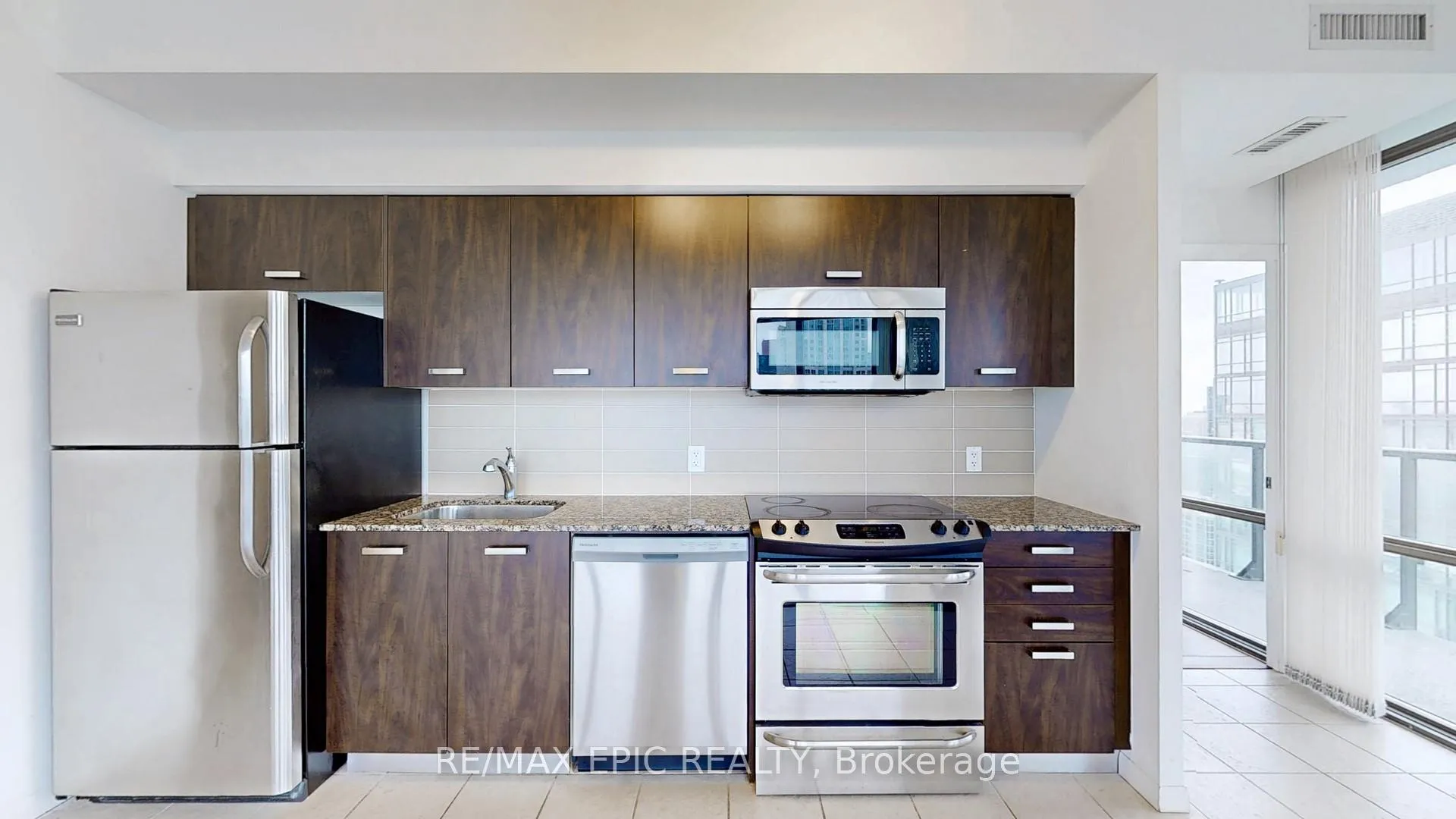 Photo 12 of Unit 3208, 832 Bay Street, Toronto, Bay Street Corridor — HOMEH
