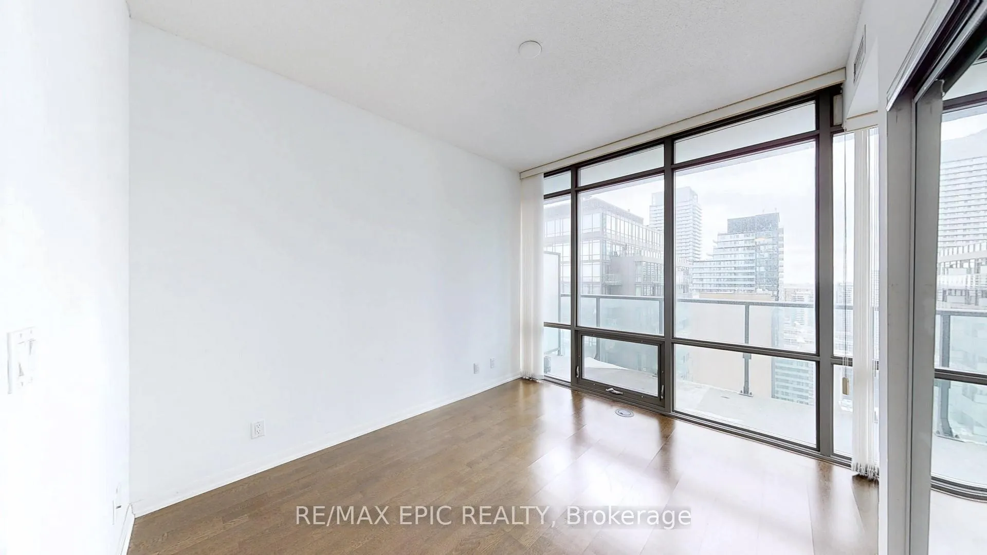Photo 17 of Unit 3208, 832 Bay Street, Toronto, Bay Street Corridor — HOMEH
