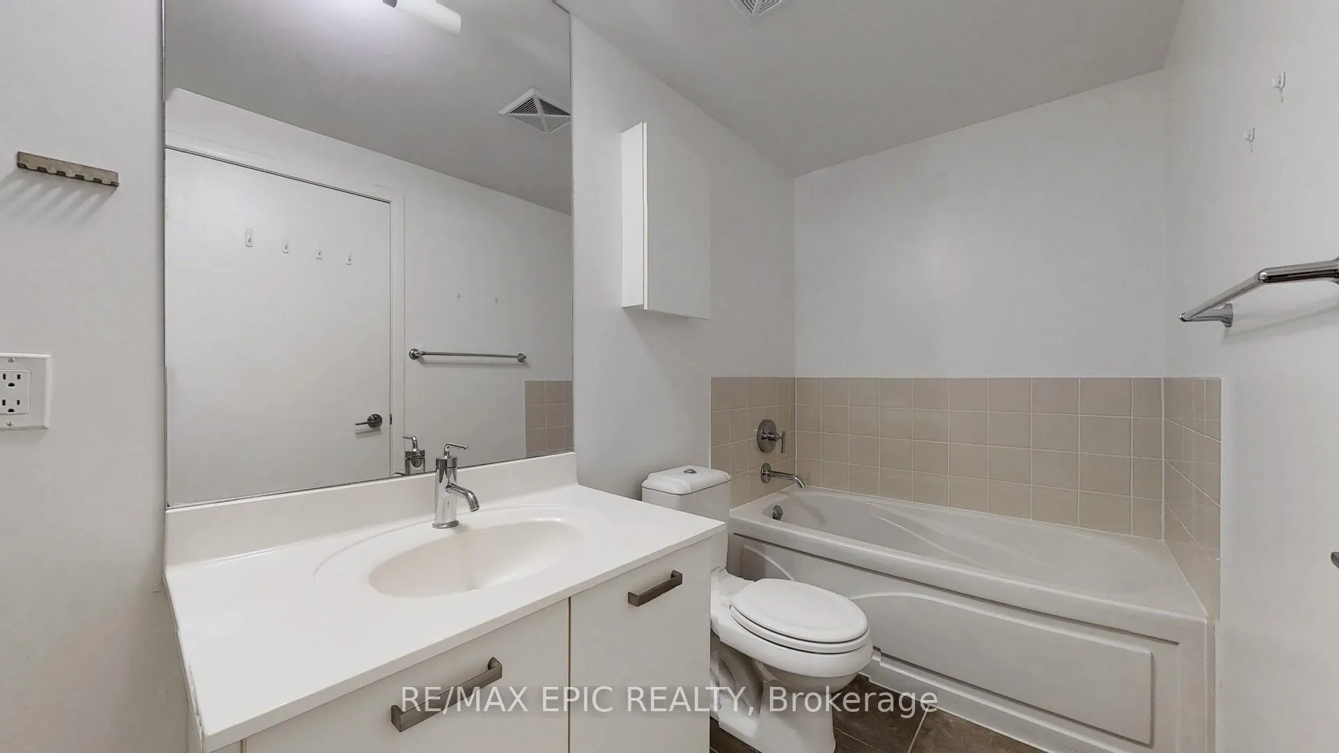 Photo 22 of Unit 3208, 832 Bay Street, Toronto, Bay Street Corridor — HOMEH