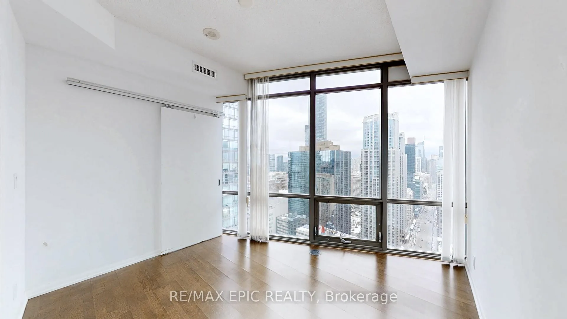 Photo 24 of Unit 3208, 832 Bay Street, Toronto, Bay Street Corridor — HOMEH