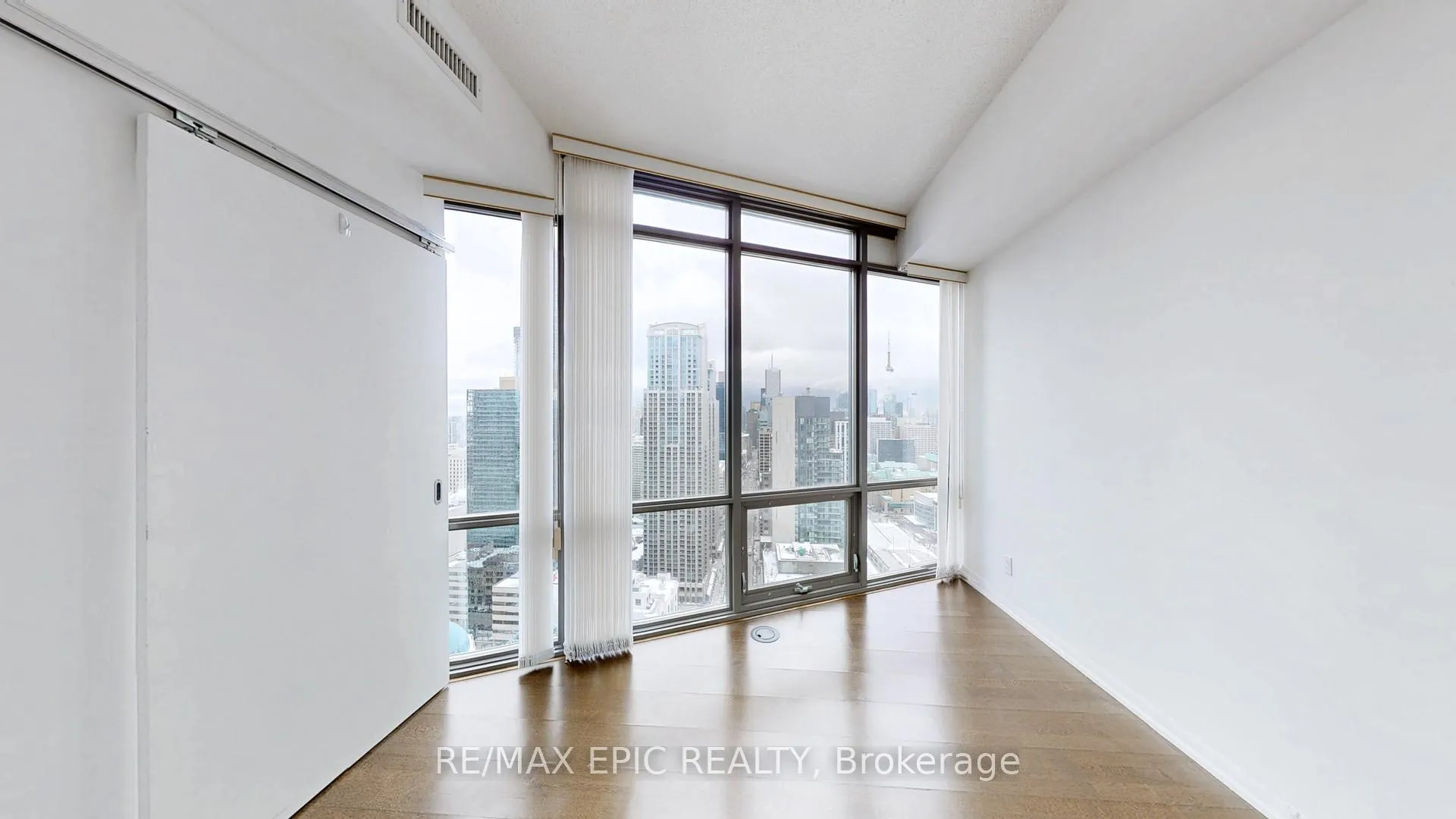Photo 25 of Unit 3208, 832 Bay Street, Toronto, Bay Street Corridor — HOMEH