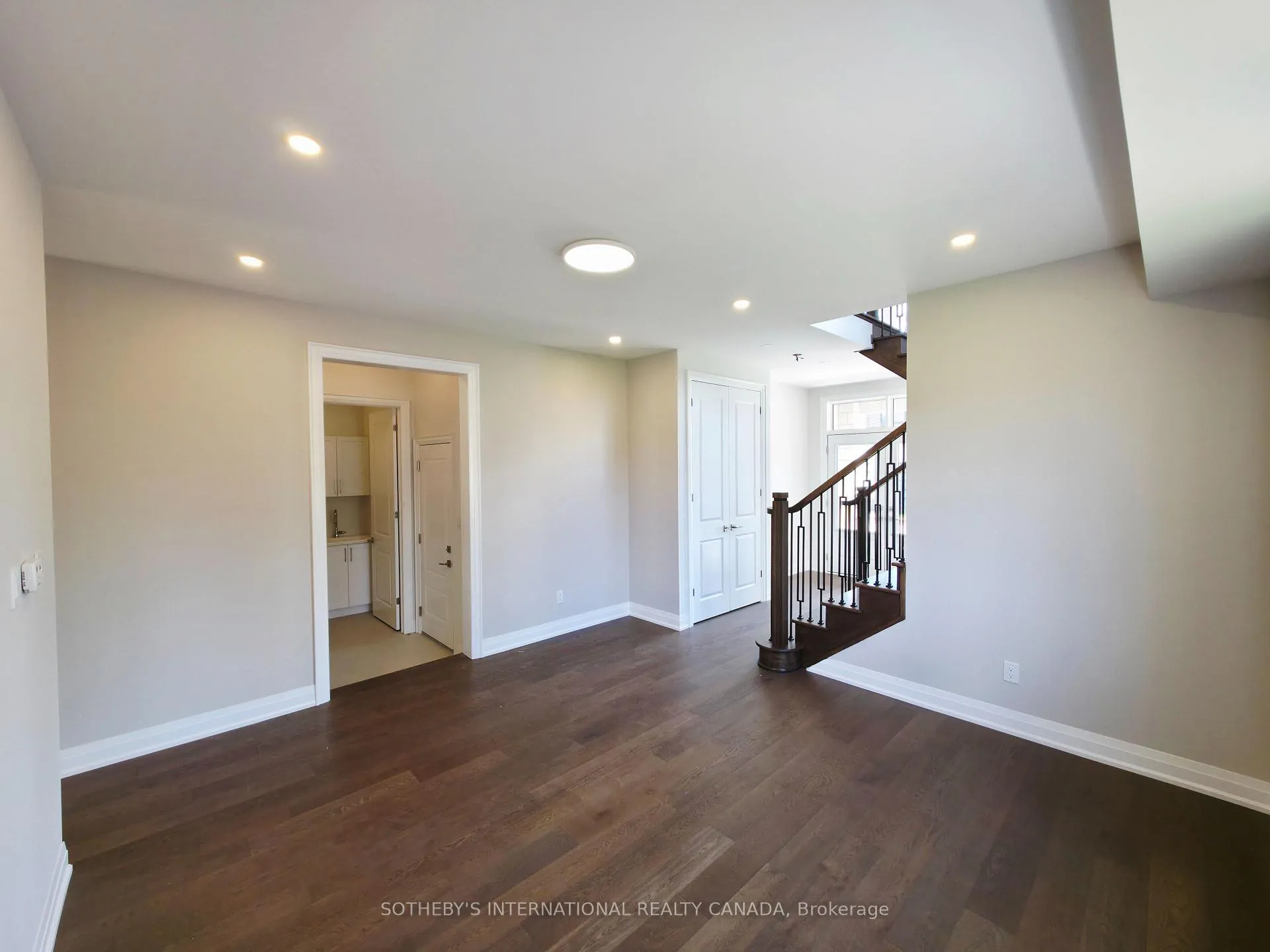 Photo 5 of 516 Markay Common, Burlington, Brant — HOMEH