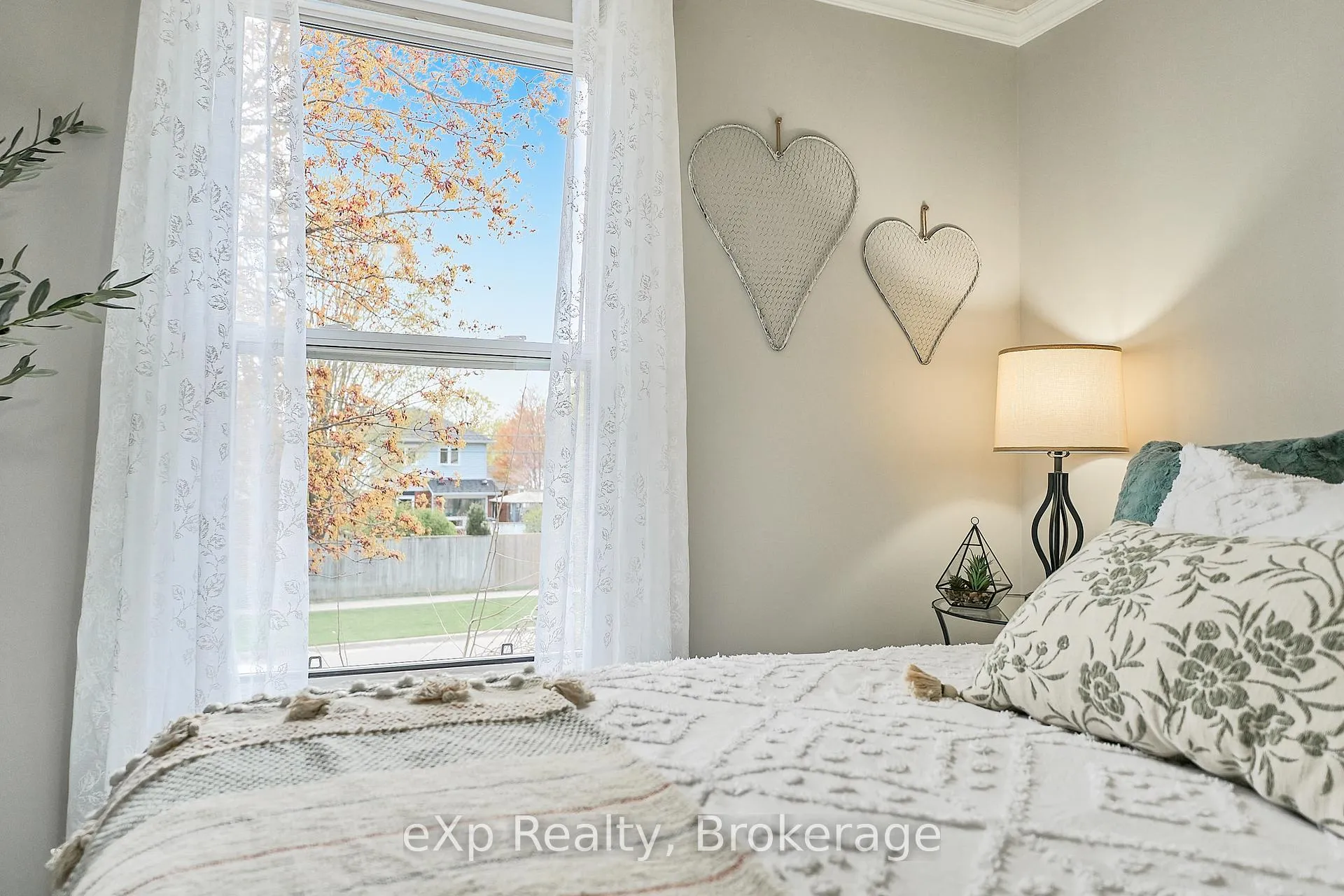 Photo 43 of 146 Martin Road, Clarington, Bowmanville — HOMEH