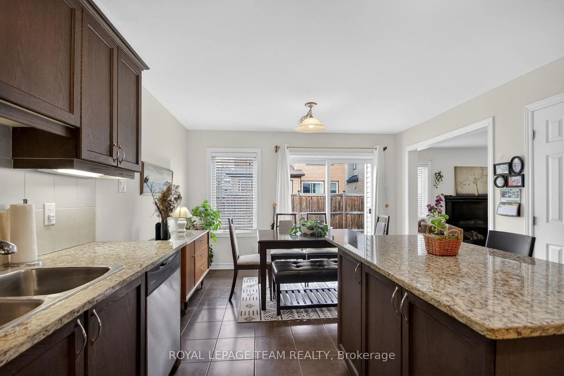 Photo 16 of 232 Rivertree Street, Ottawa, Kanata - Emerald Meadows/Trailwest — HOMEH
