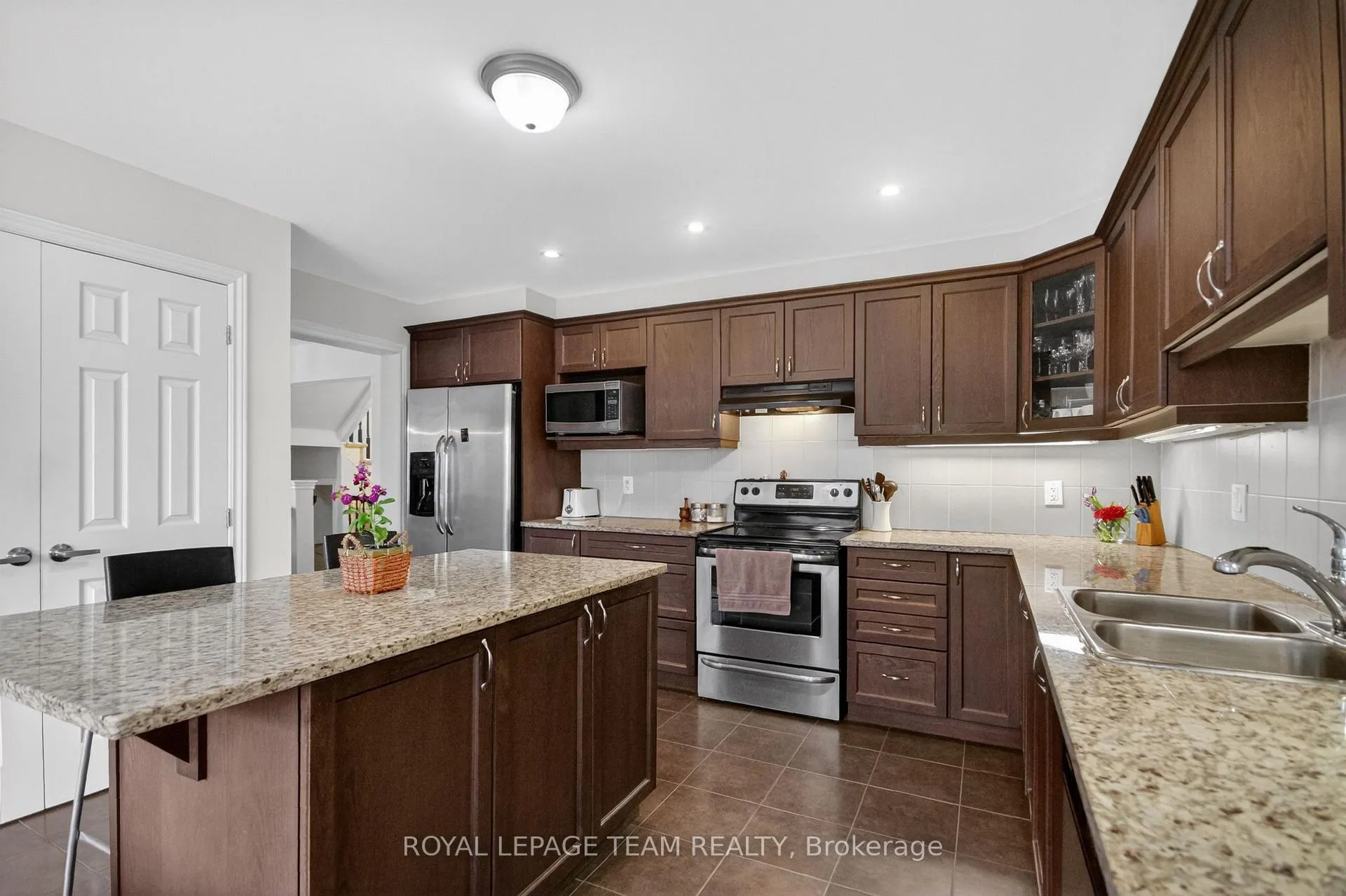 Photo 19 of 232 Rivertree Street, Ottawa, Kanata - Emerald Meadows/Trailwest — HOMEH