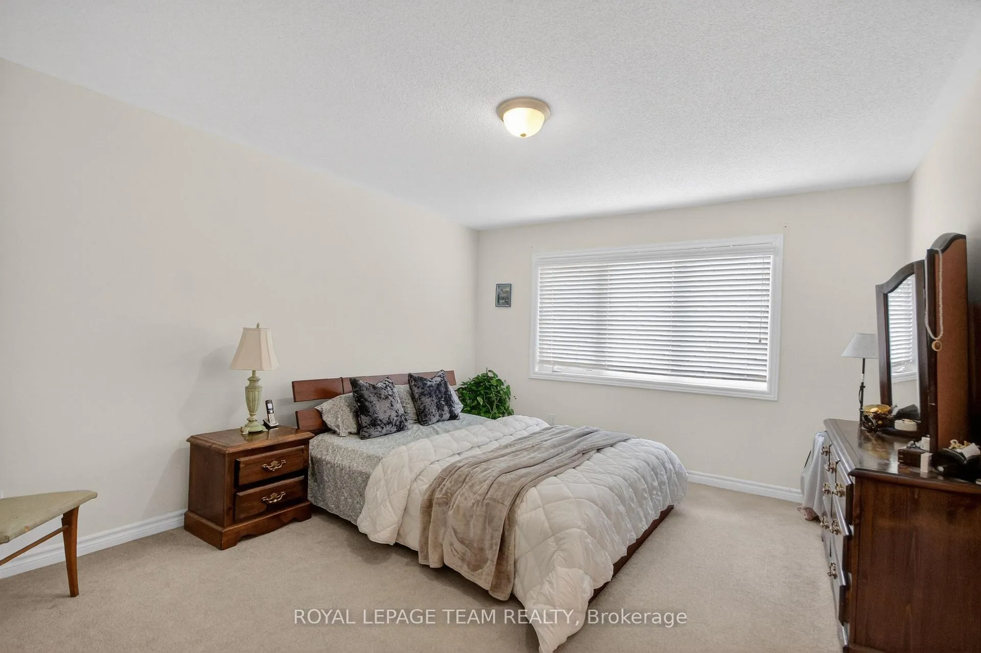 Photo 25 of 232 Rivertree Street, Ottawa, Kanata - Emerald Meadows/Trailwest — HOMEH