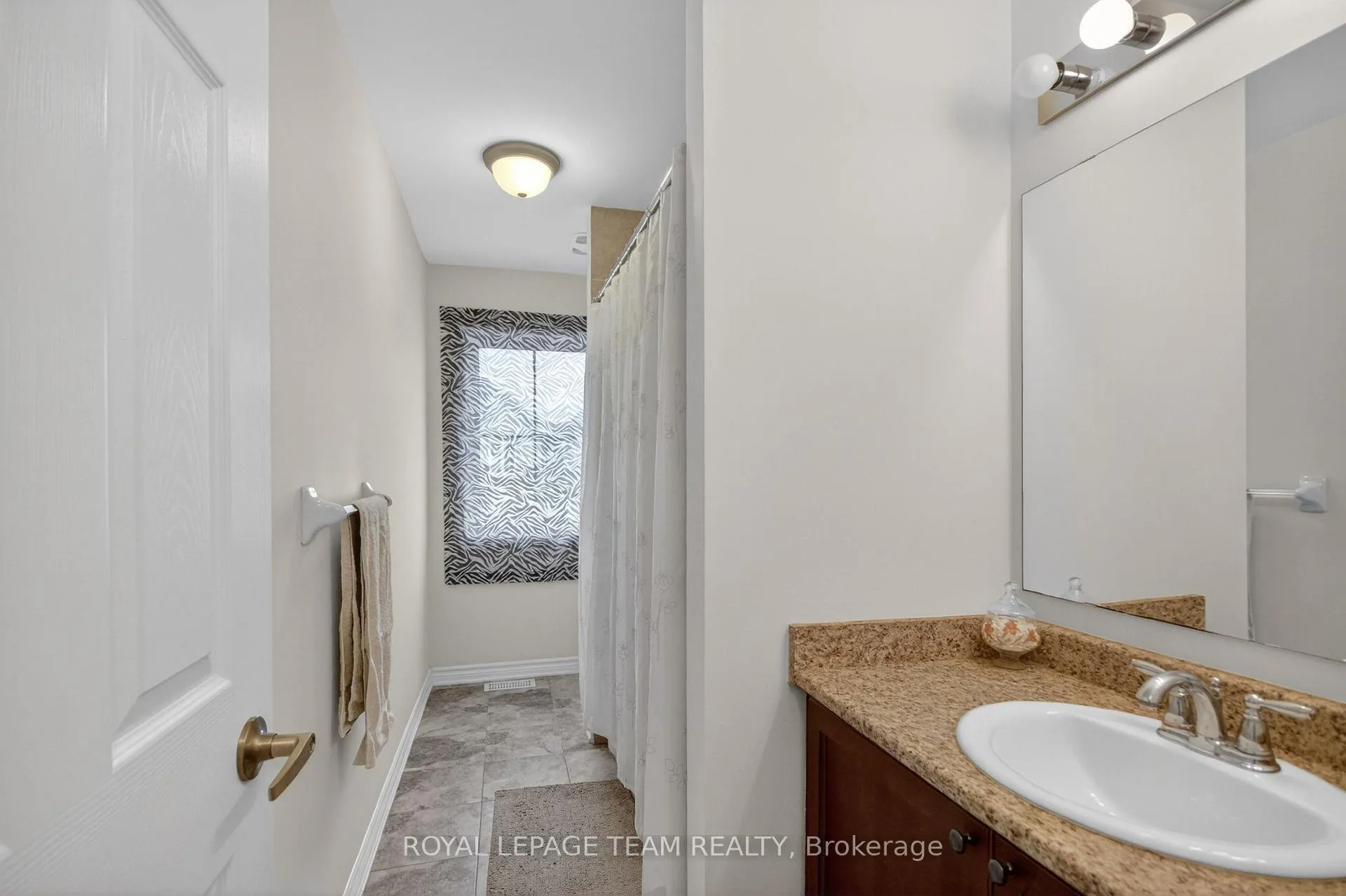 Photo 34 of 232 Rivertree Street, Ottawa, Kanata - Emerald Meadows/Trailwest — HOMEH