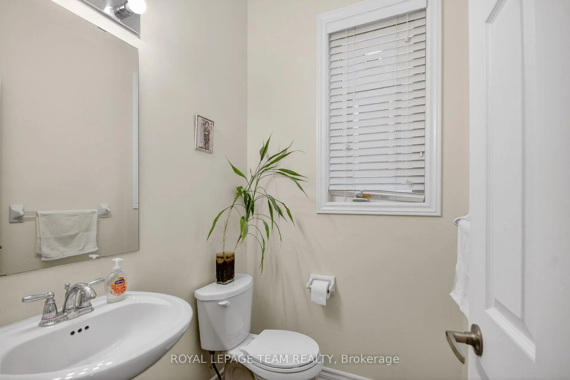 Photo 37 of 232 Rivertree Street, Ottawa, Kanata - Emerald Meadows/Trailwest — HOMEH