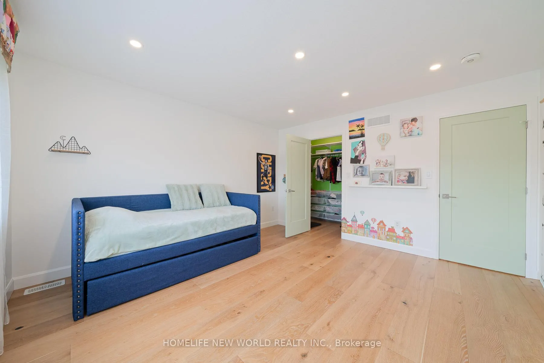 Photo 32 of 99 Columbus Gate, Hamilton, Stoney Creek Mountain — HOMEH