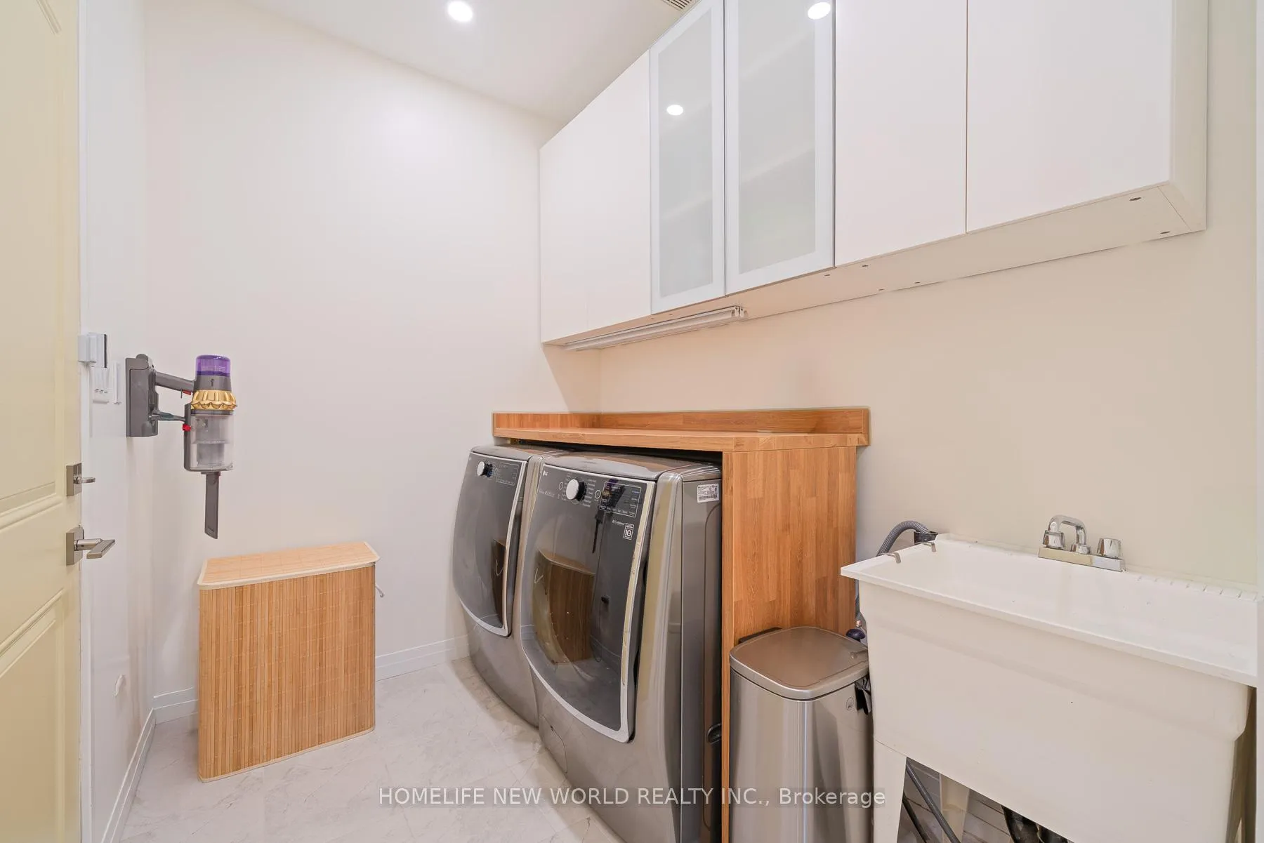 Photo 36 of 99 Columbus Gate, Hamilton, Stoney Creek Mountain — HOMEH