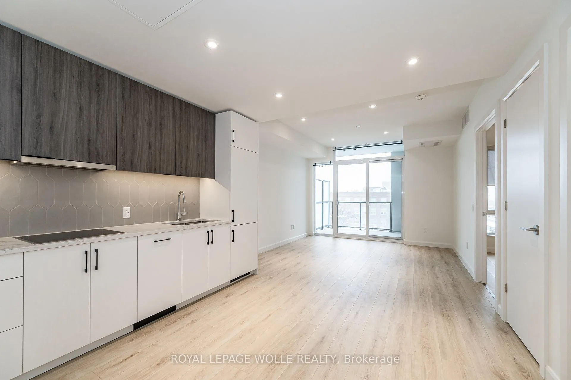 Photo 5 of Unit 505, 741 King Street W, Kitchener — HOMEH