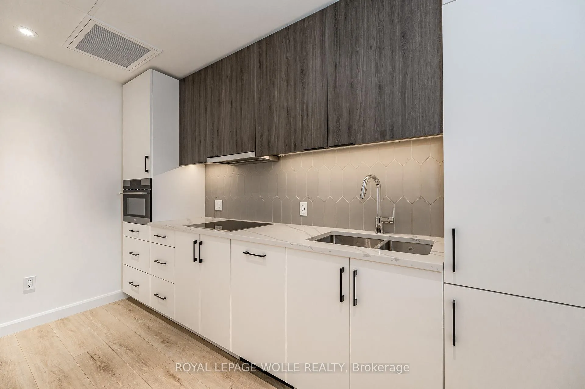 Photo 7 of Unit 505, 741 King Street W, Kitchener — HOMEH