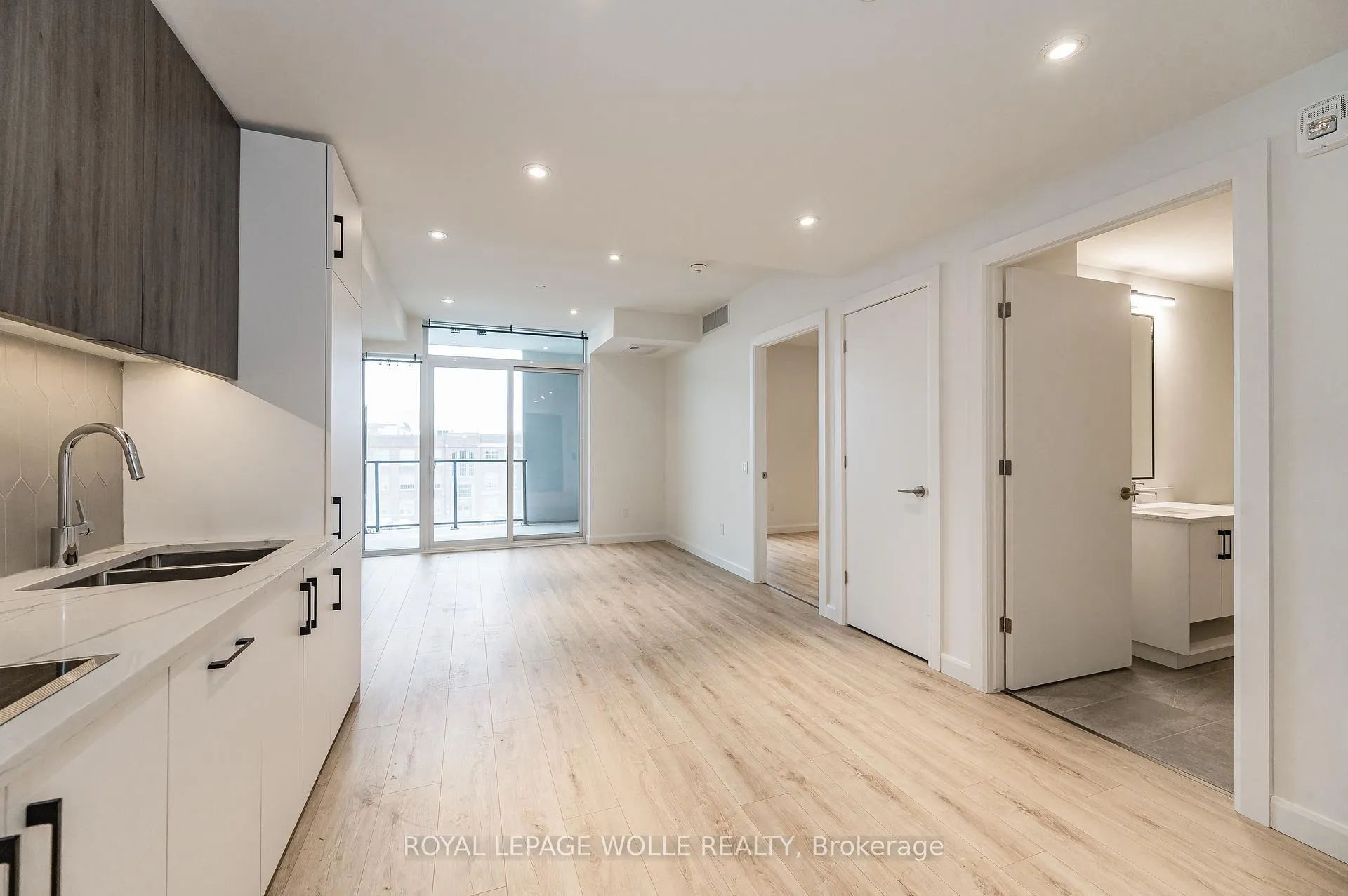 Photo 8 of Unit 505, 741 King Street W, Kitchener — HOMEH