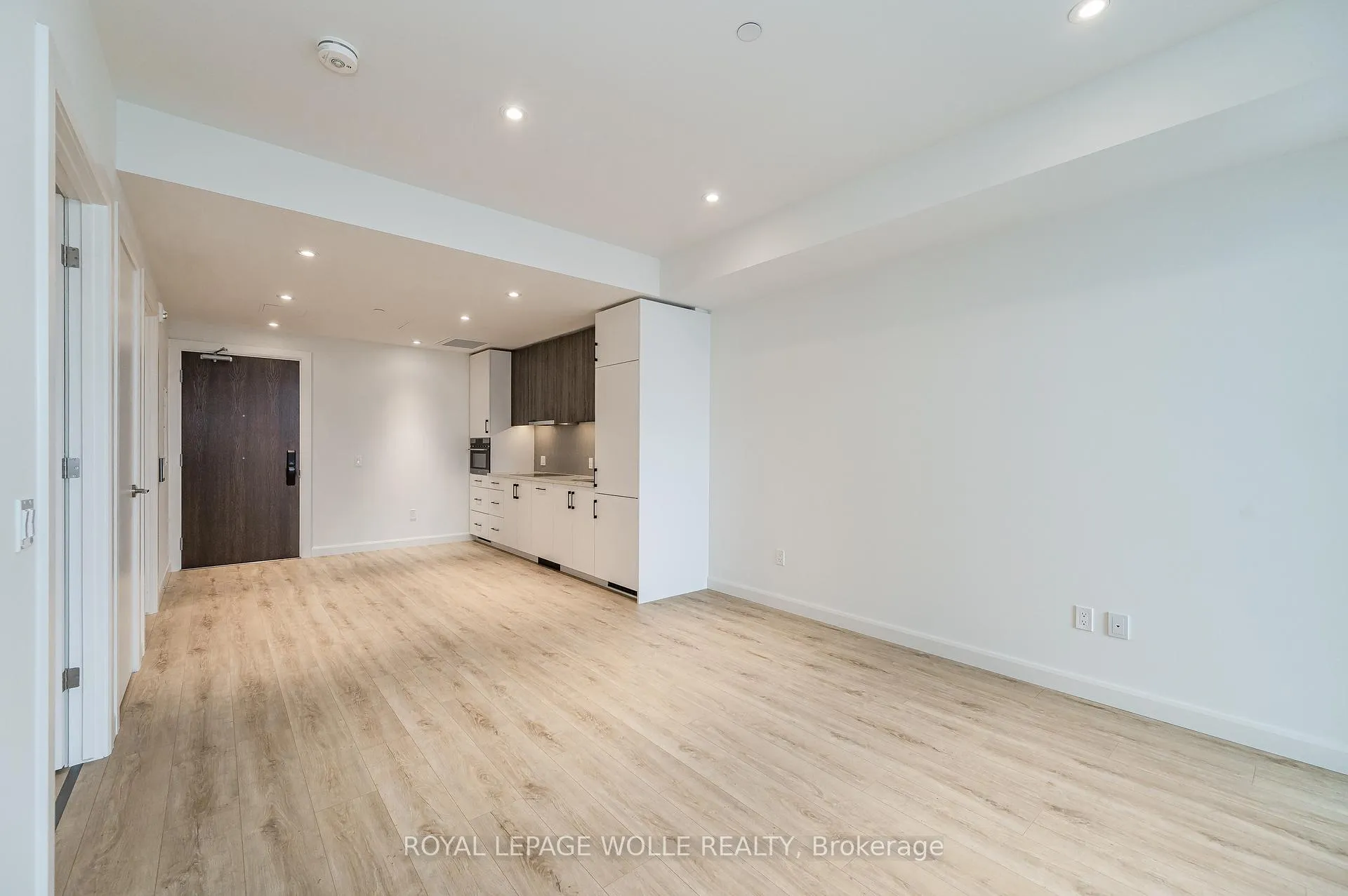 Photo 11 of Unit 505, 741 King Street W, Kitchener — HOMEH