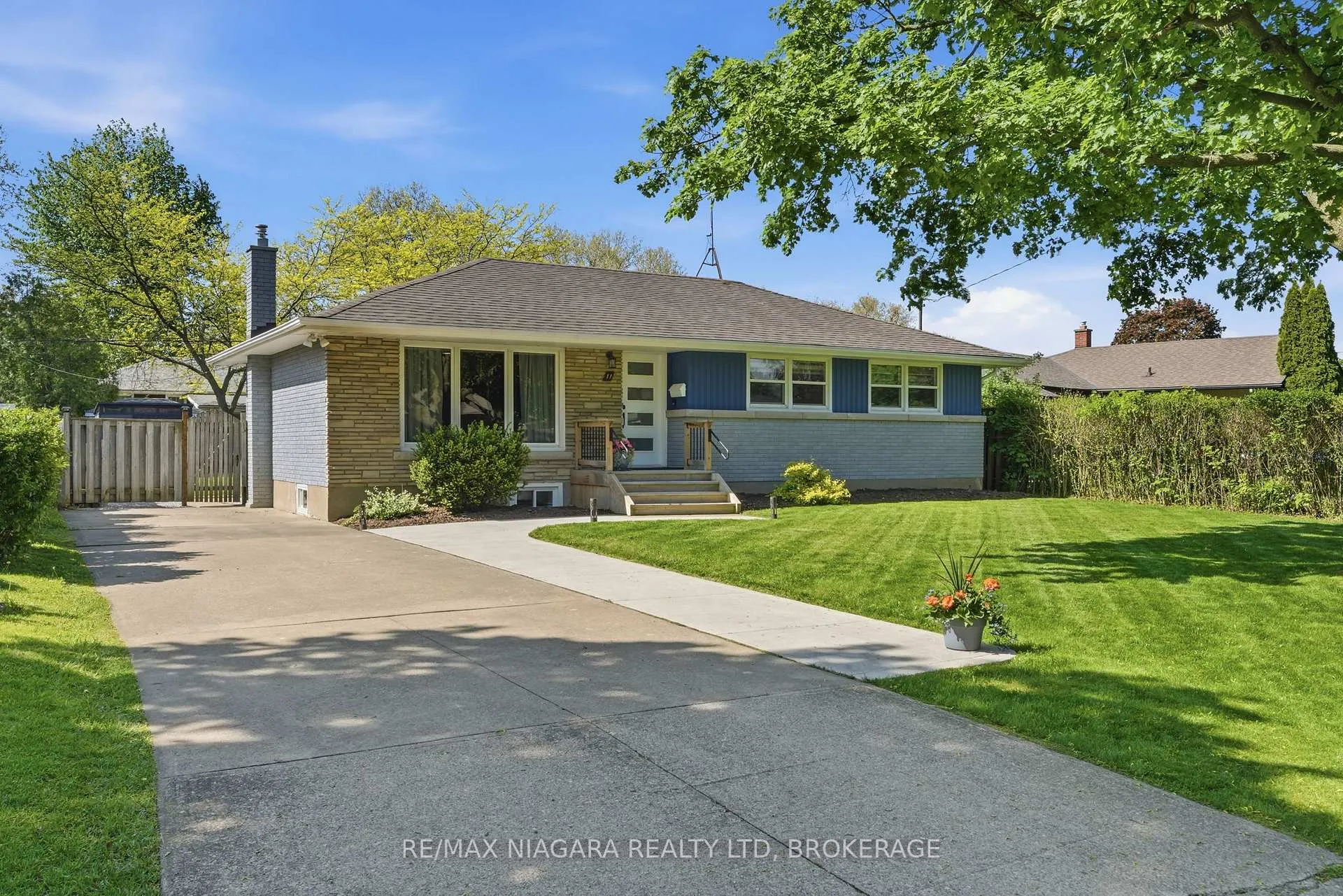 Photo 1 of 11 Brucedale Avenue, St. Catharines, Bunting/Linwell — HOMEH