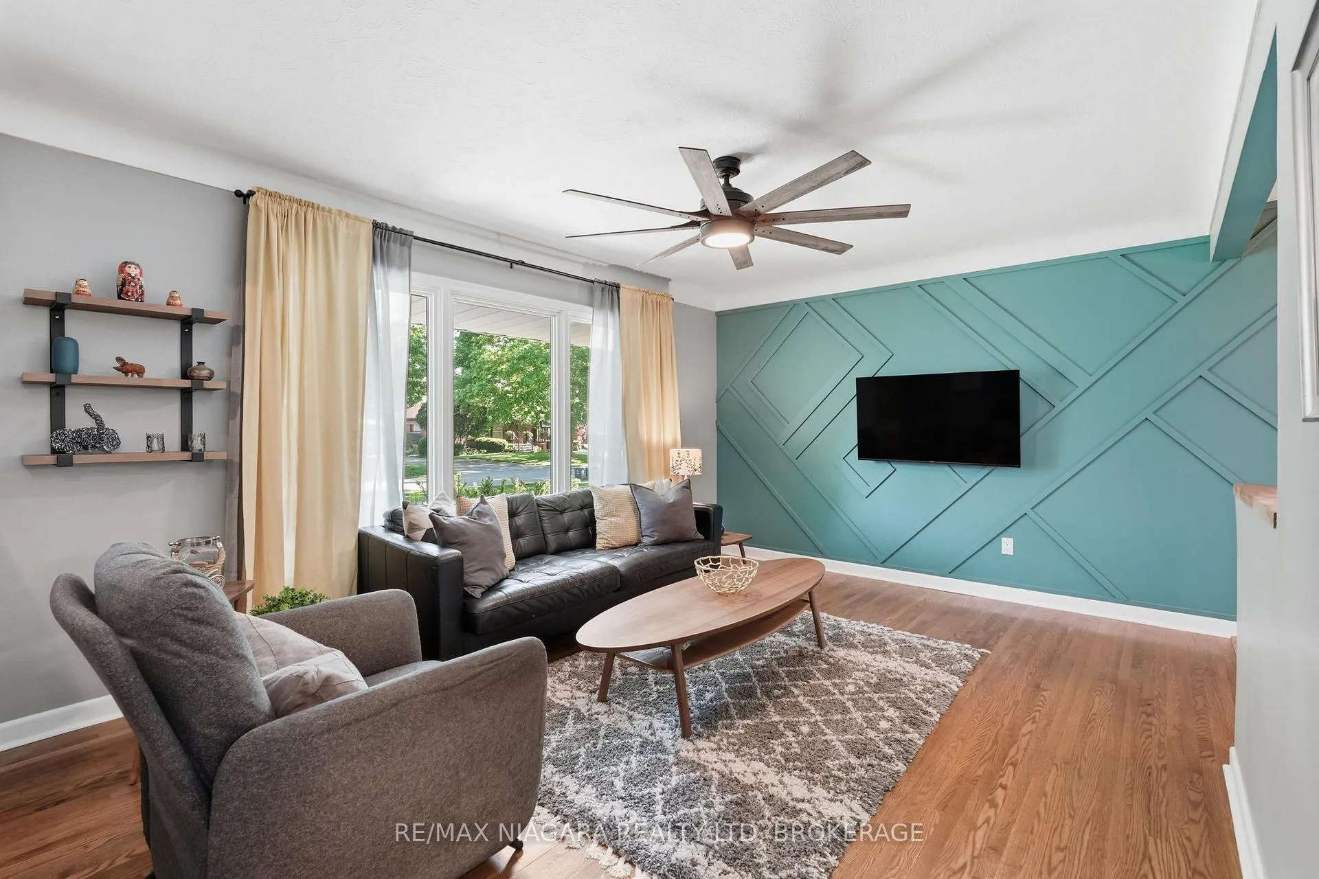 Photo 7 of 11 Brucedale Avenue, St. Catharines, Bunting/Linwell — HOMEH