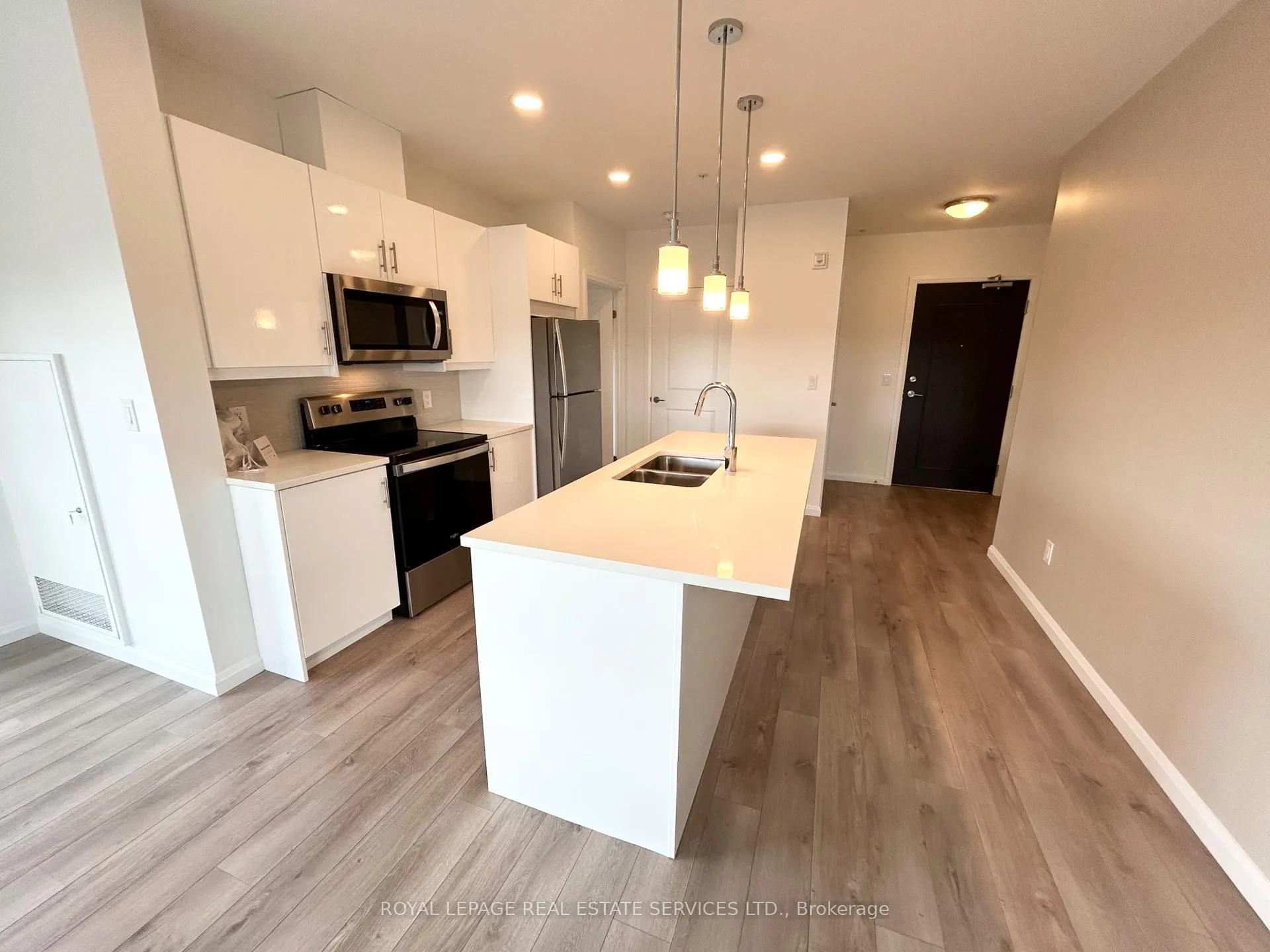 Photo 3 of Unit 301, 144 Watson Road N, Guelph, Grange Road — HOMEH