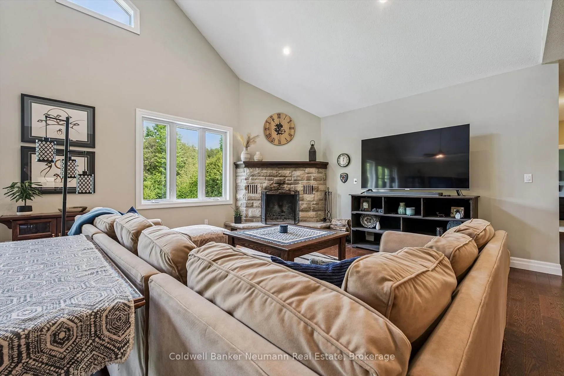 Photo 13 of 6592 Forestell Road, Puslinch, Rural Puslinch West — HOMEH