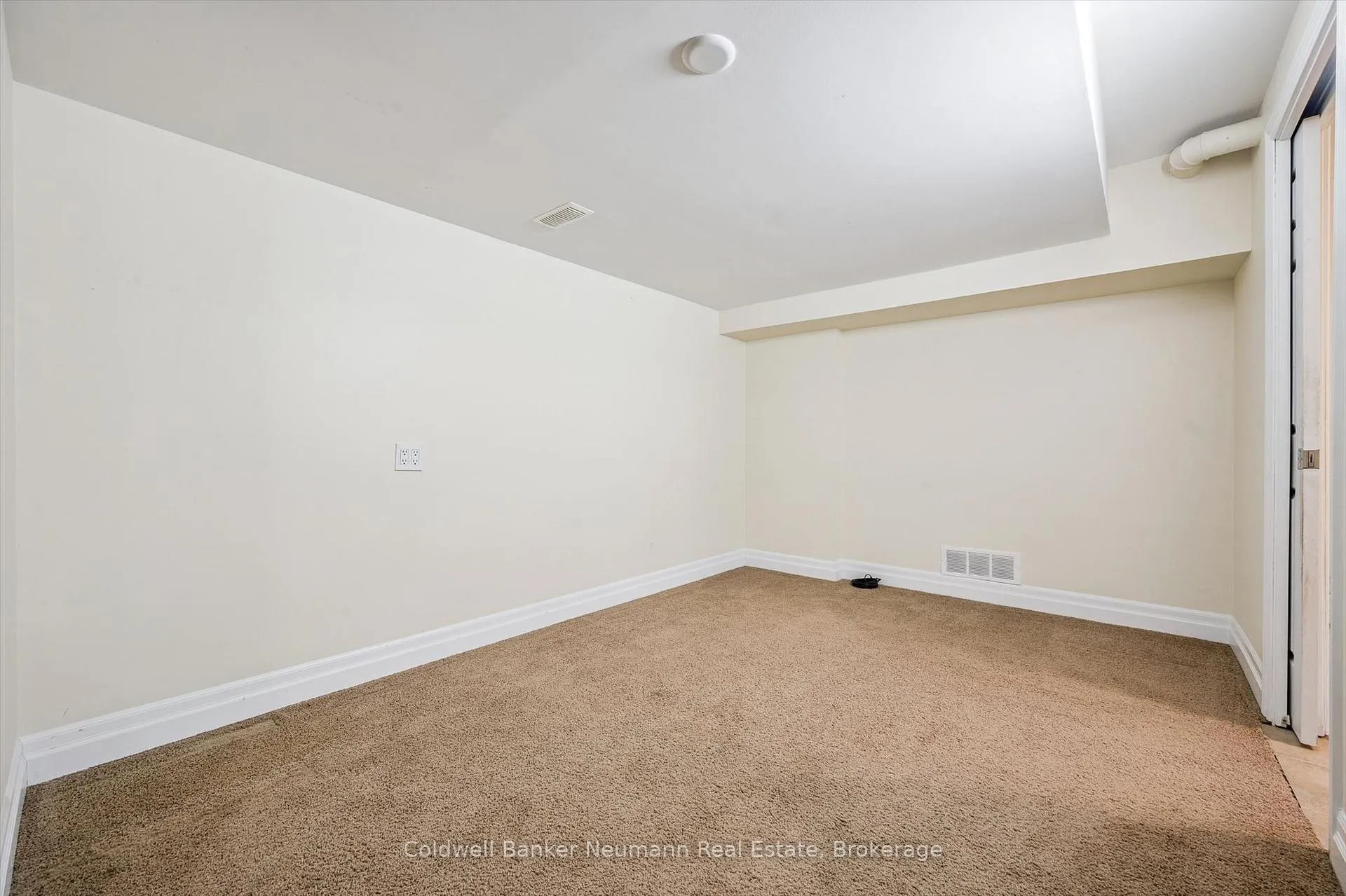 Photo 42 of 6592 Forestell Road, Puslinch, Rural Puslinch West — HOMEH