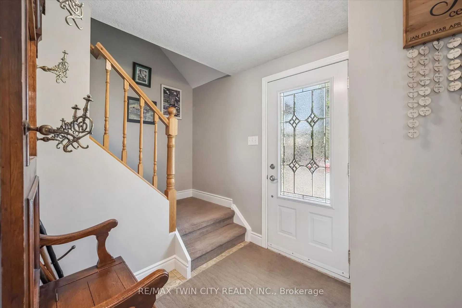 Photo 3 of 70 Peachtree Crescent, Cambridge — HOMEH