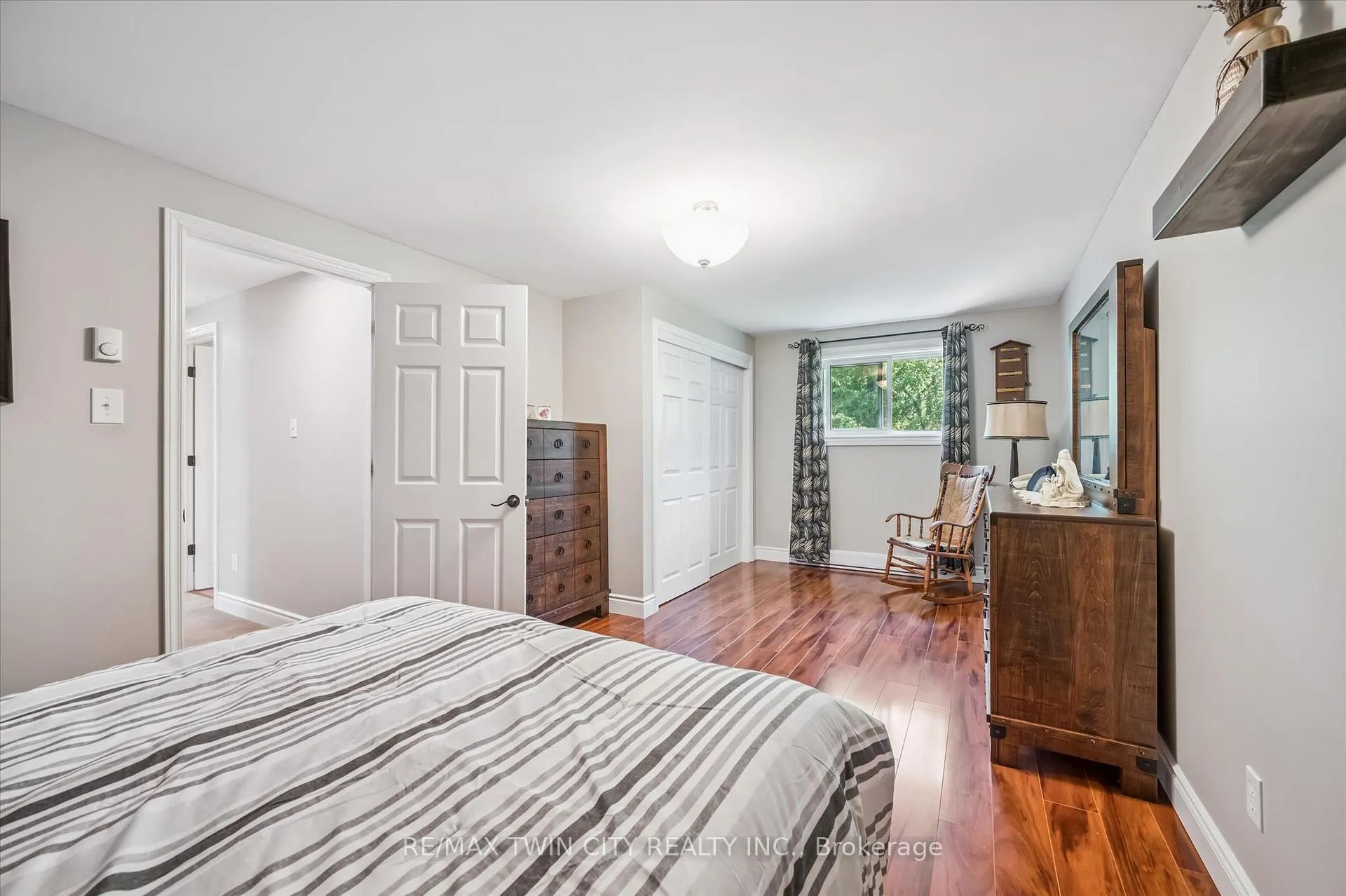 Photo 13 of 70 Peachtree Crescent, Cambridge — HOMEH
