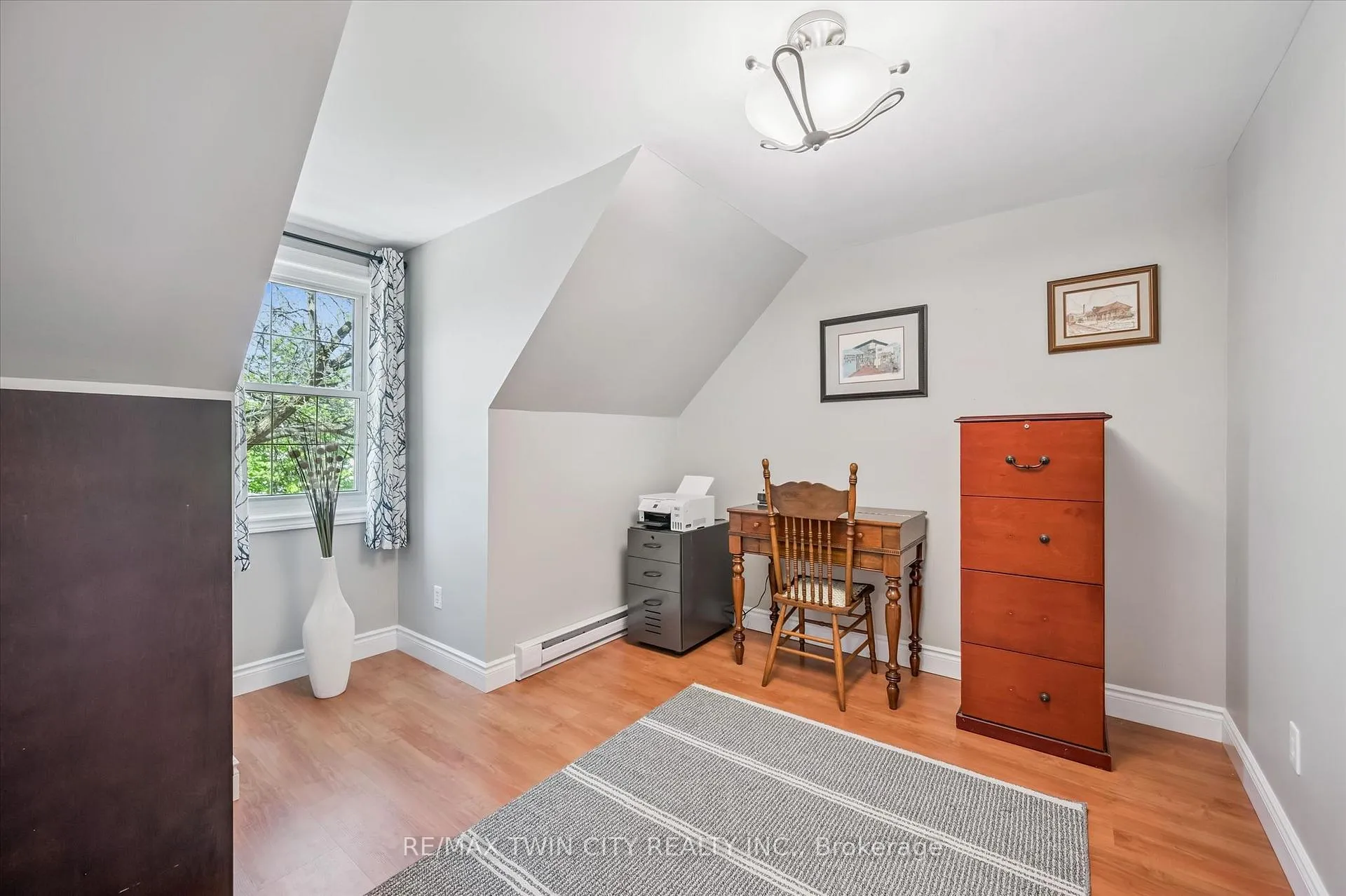 Photo 16 of 70 Peachtree Crescent, Cambridge — HOMEH