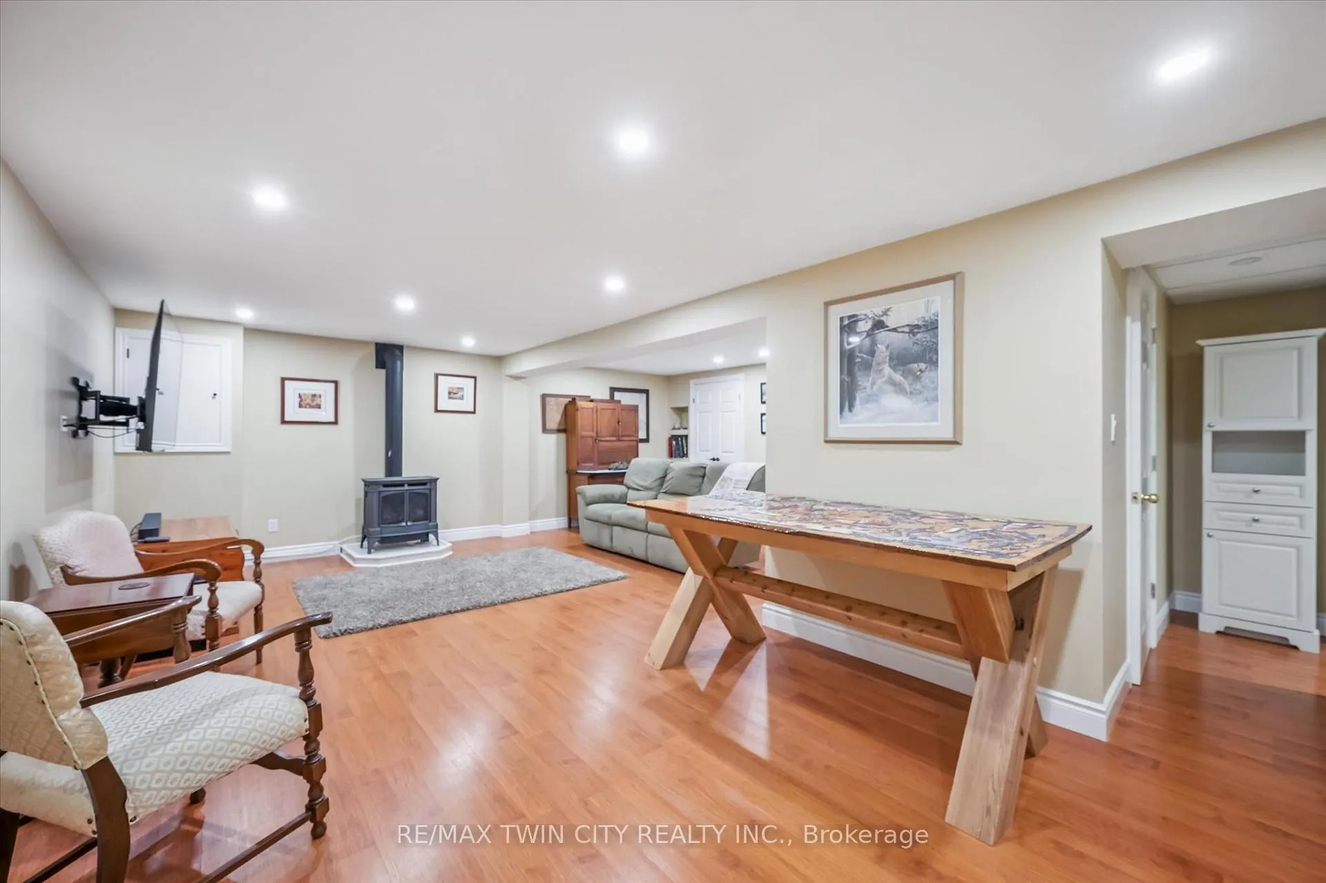 Photo 19 of 70 Peachtree Crescent, Cambridge — HOMEH