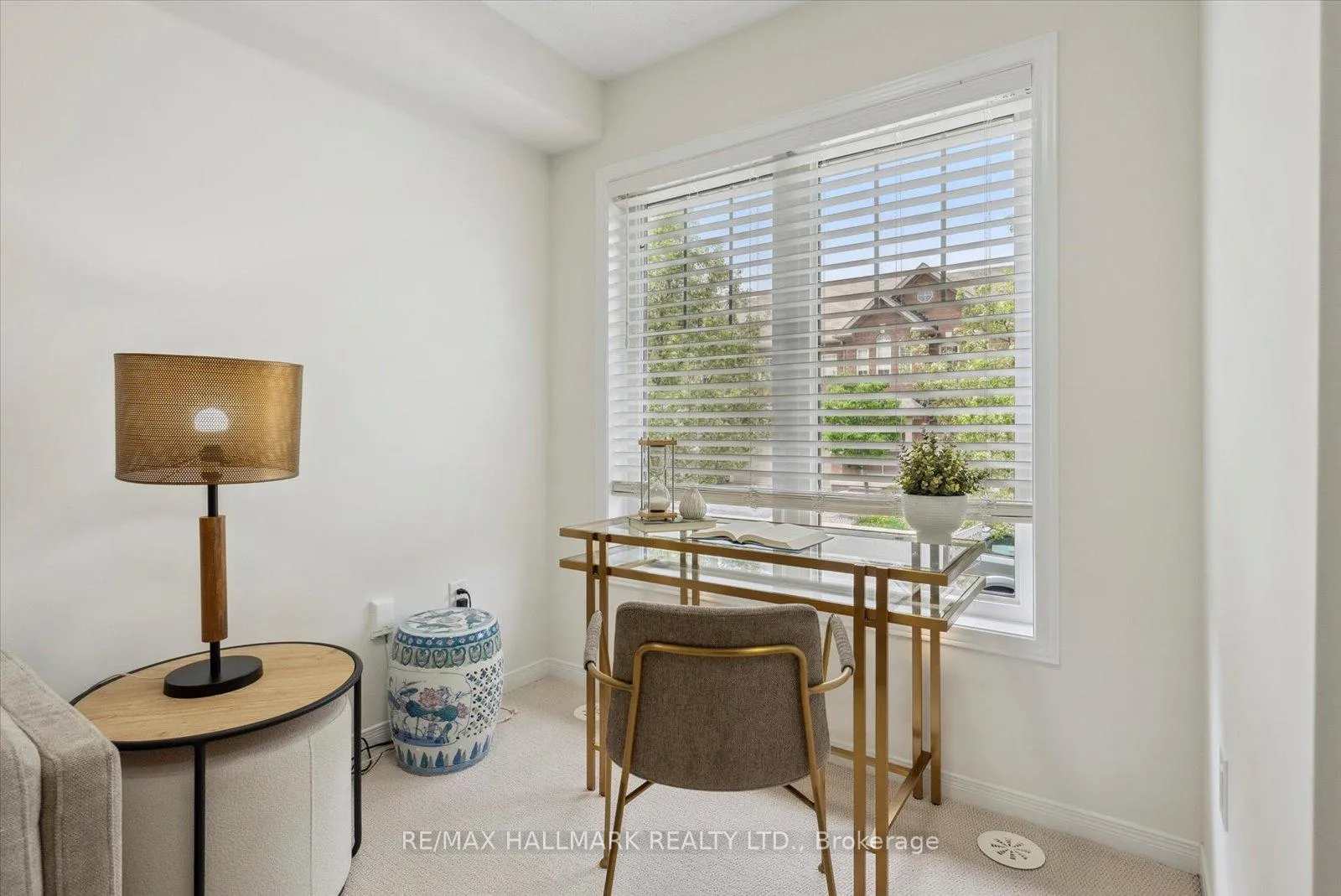Photo 7 of 17 Valliere Drive, Markham, Berczy — HOMEH