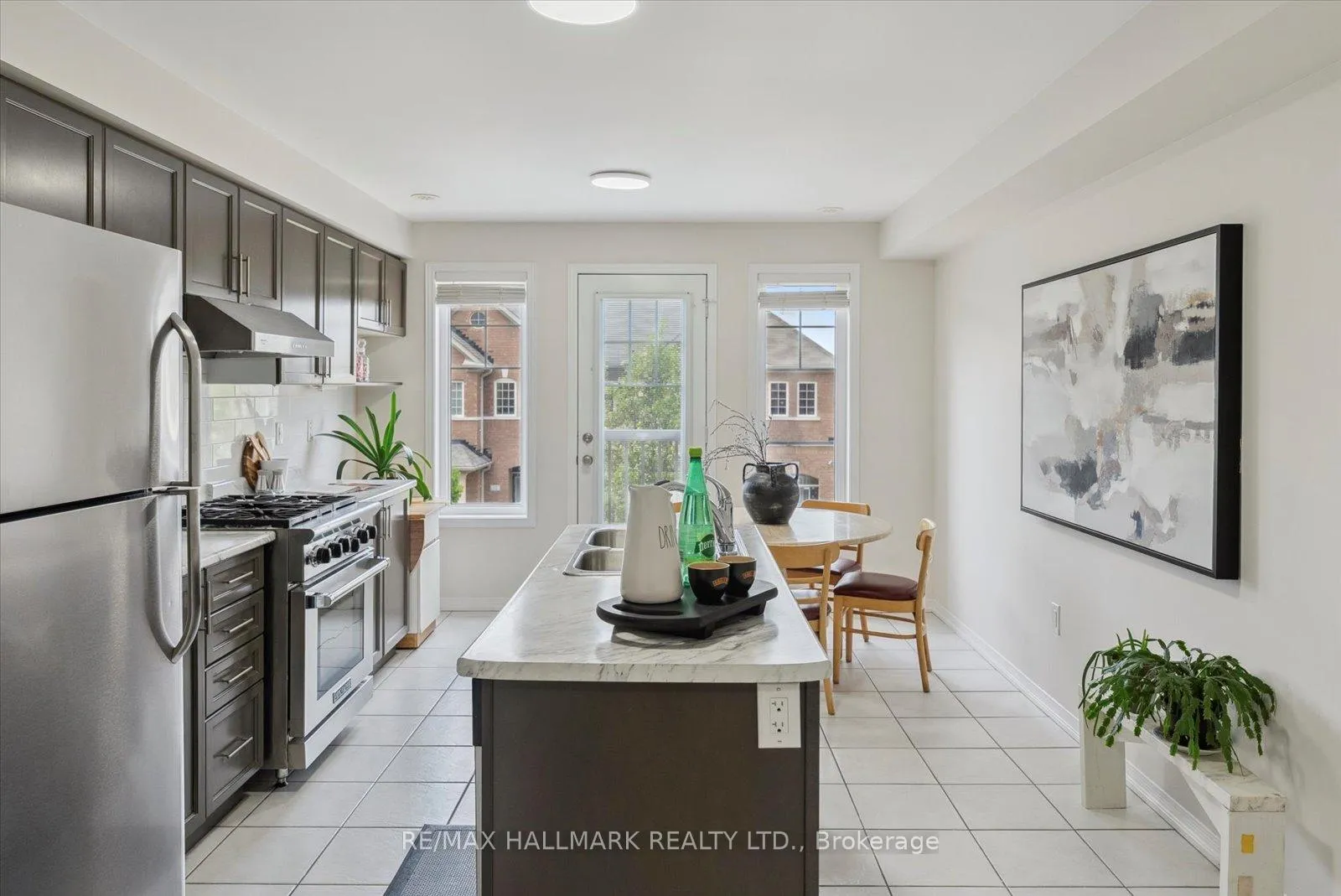 Photo 20 of 17 Valliere Drive, Markham, Berczy — HOMEH